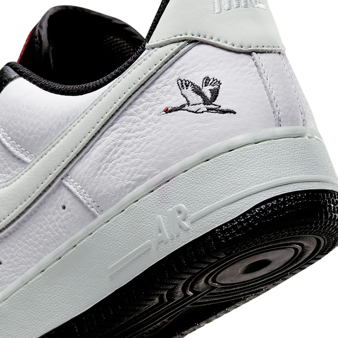 Nike Men's Air Force 1 Low '07 LX Crane White Basketball Shoes - Size 10 | Classic Sneakers for Casual Wear, Street Style & Sports Performance