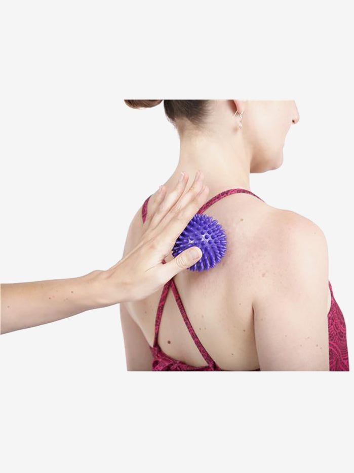 Yogamatters Purple Spiky Massage Ball 7cm - Myofascial Release & Trigger Point Therapy for Muscle Pain Relief - Perfect for Yoga, Pilates & Post-Workout Recovery