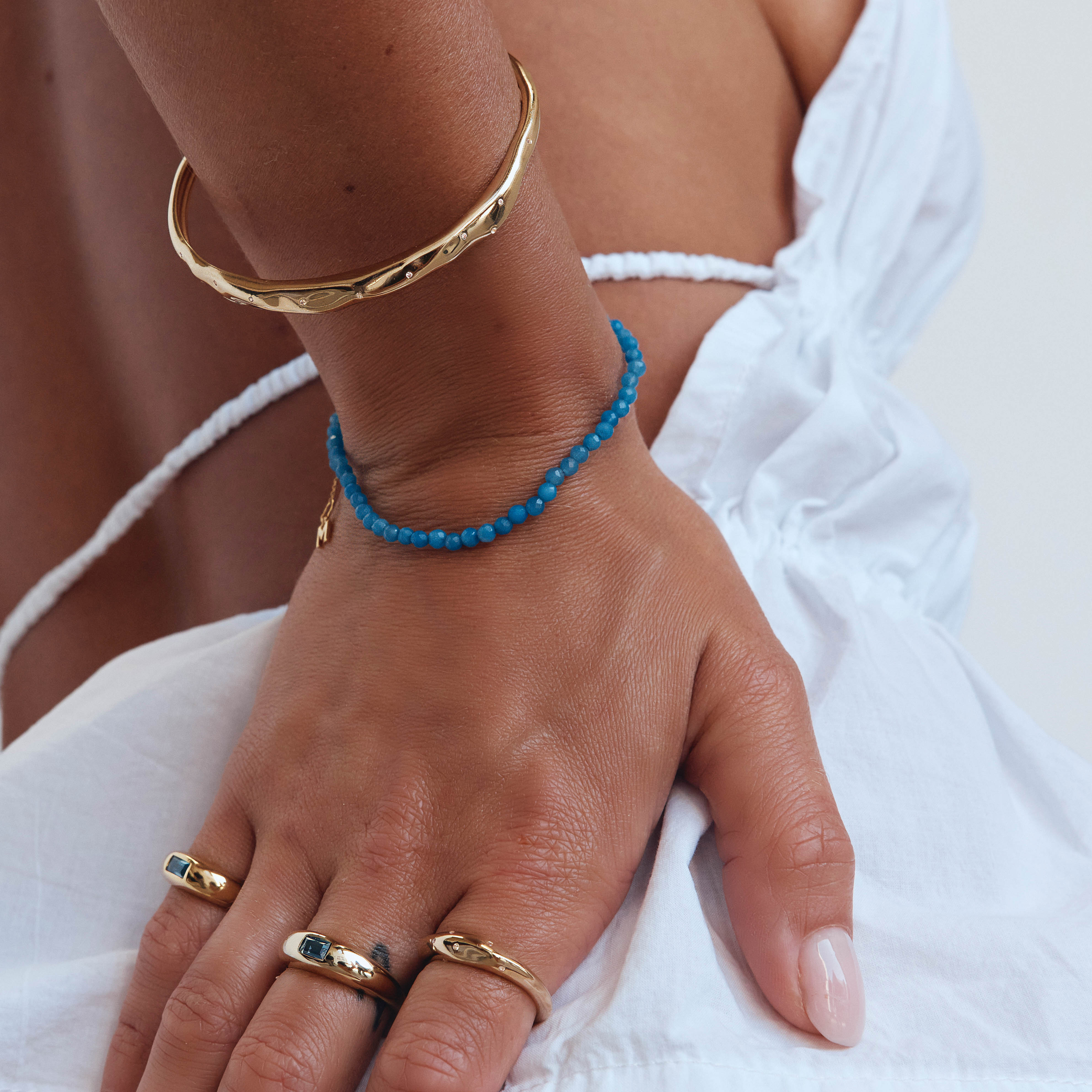 Natural Blue Agate Beaded Bracelet with Gold Accents - Elegant Handmade Jewelry for Women, Perfect for Everyday Wear & Gift Giving