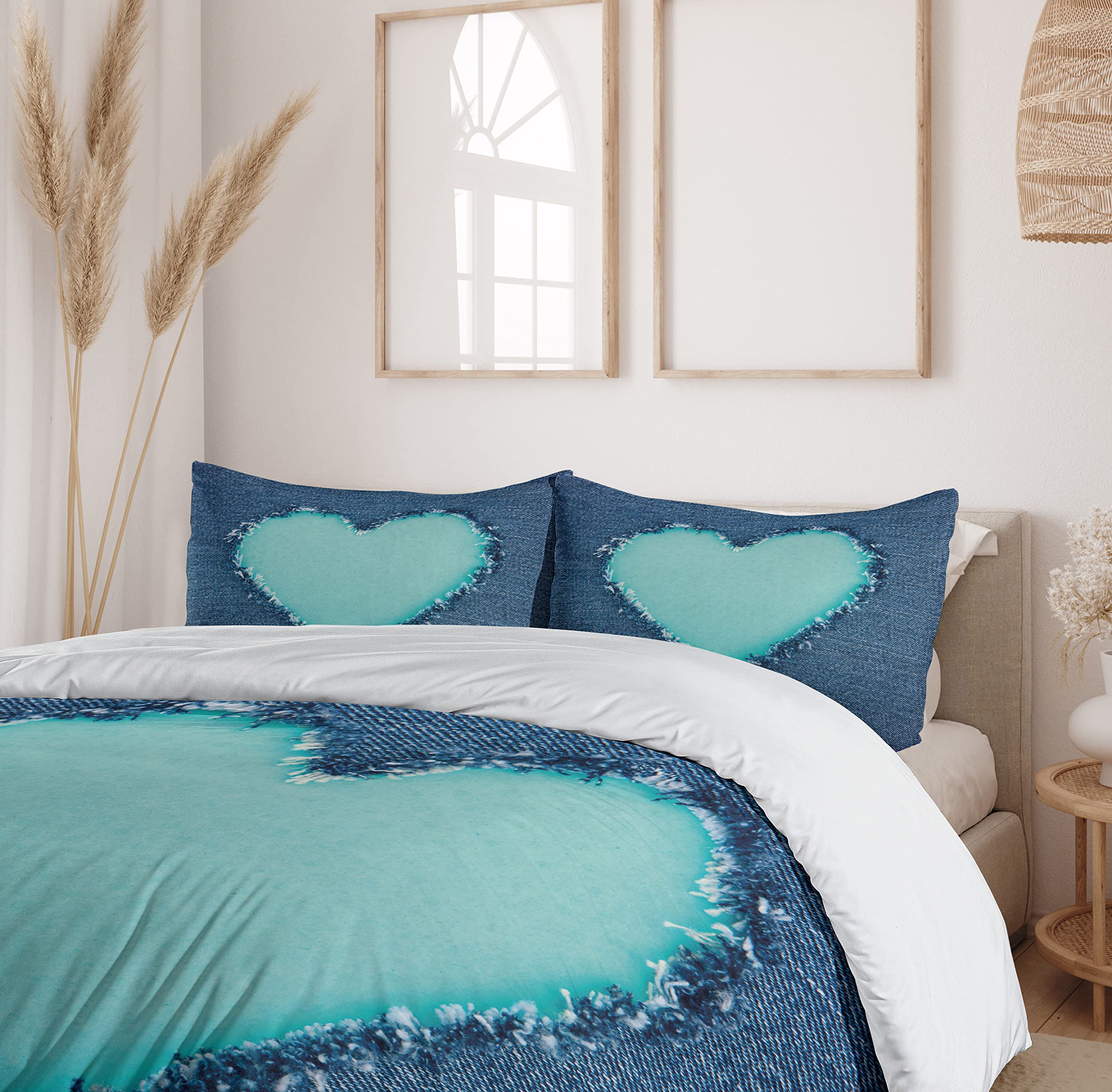 Ambesonne Navy and Teal Duvet Cover Set - King Size 3 Piece Bedding with 2 Pillow Shams, Romantic Ripped Heart Design for Valentine's Day, Navy Blue and Seafoam - Perfect for Couples' Bedroom Decor and Anniversary Gifts