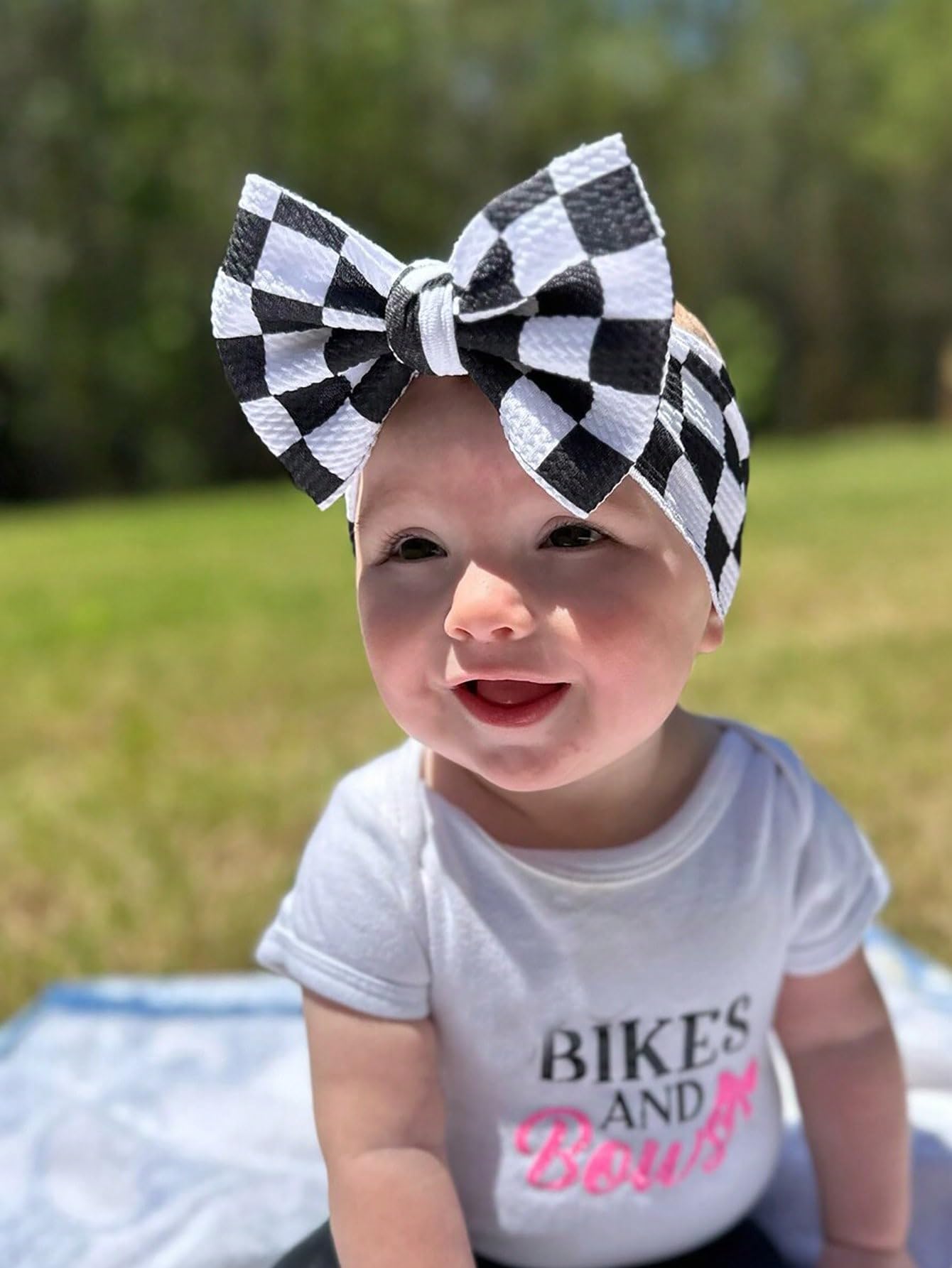 YourSchoice Vi Checkered Bow Headband for Baby - Black and White Plaid Hairband, Elastic Hair Bow for Girls, Toddler Hair Accessories - Perfect for Photos, Parties, and Everyday Outfits