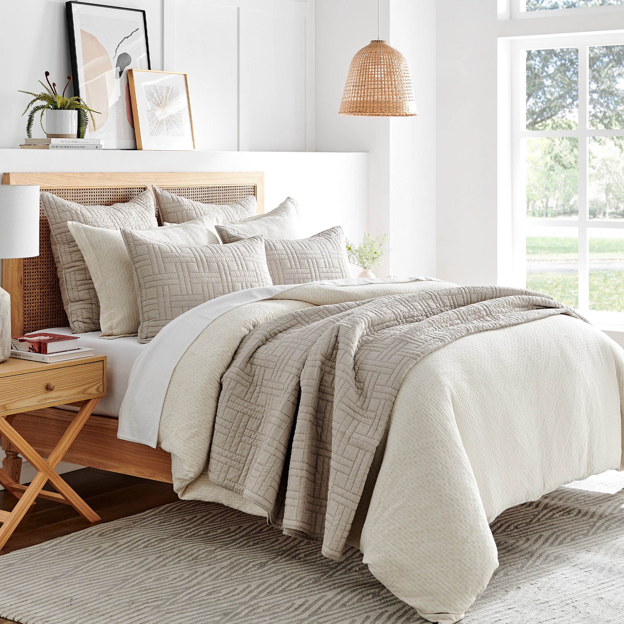 Melange Stitch Quilt Set - Soft & Breathable Bedding Collection for All Seasons | Perfect for Master Bedroom, Guest Room & Dorm Decor