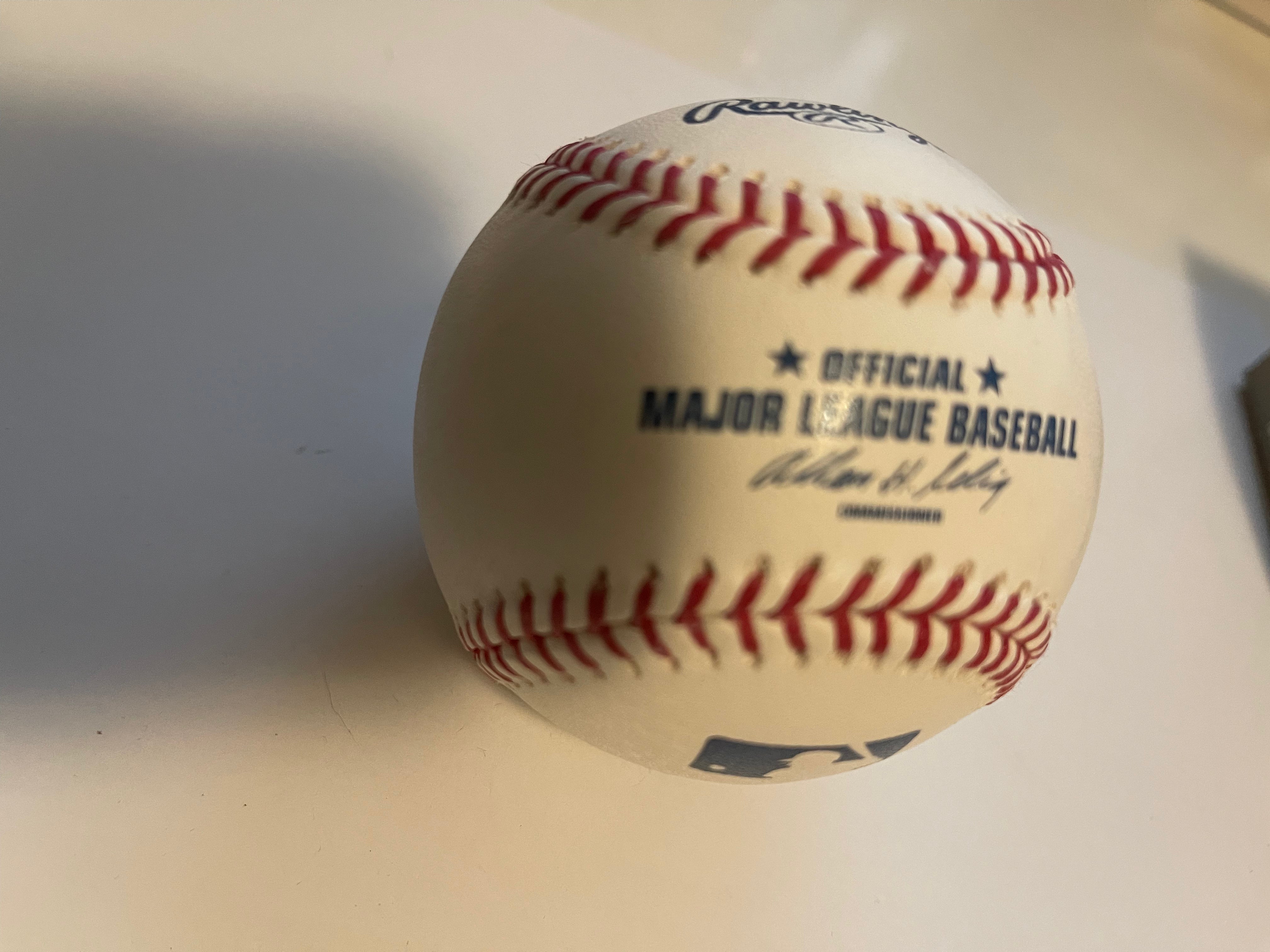 Authentic Fergie Jenkins Signed Baseball with COA - Collectible Memorabilia for Sports Fans and Gift for Baseball Enthusiasts