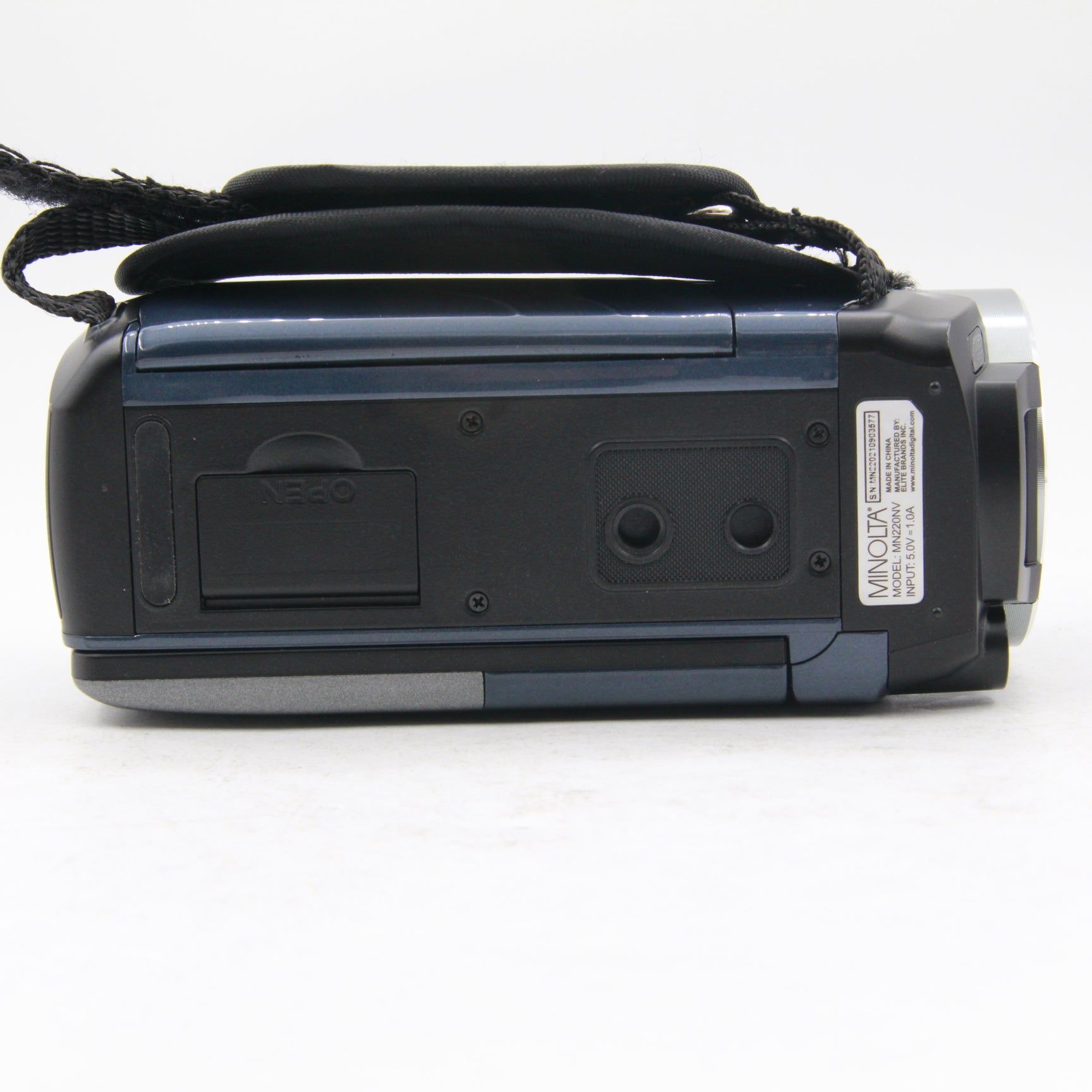 Minolta MN220NV Full HD Night Vision Camcorder with 16x Digital Zoom - Blue - Perfect for Home Security, Wildlife Observation & Nighttime Recording