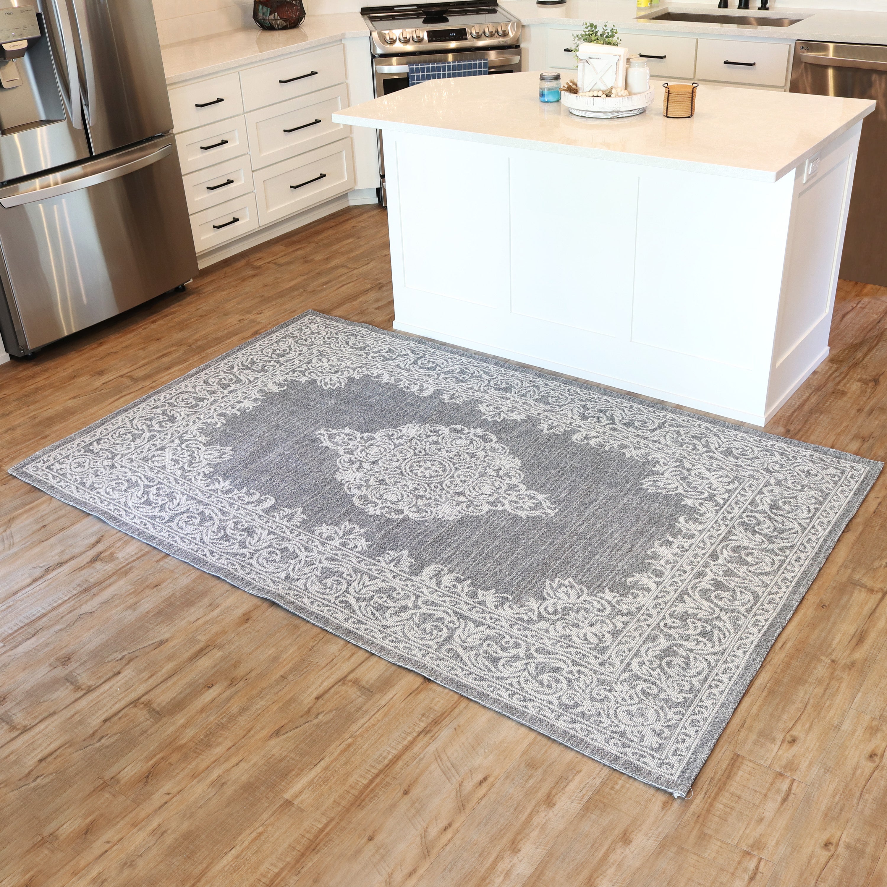 Stylish Sunnydaze Indoor Area Rug - Soft & Durable for Living Room, Bedroom & Home Decor - Perfect for Cozy Spaces & Modern Interiors