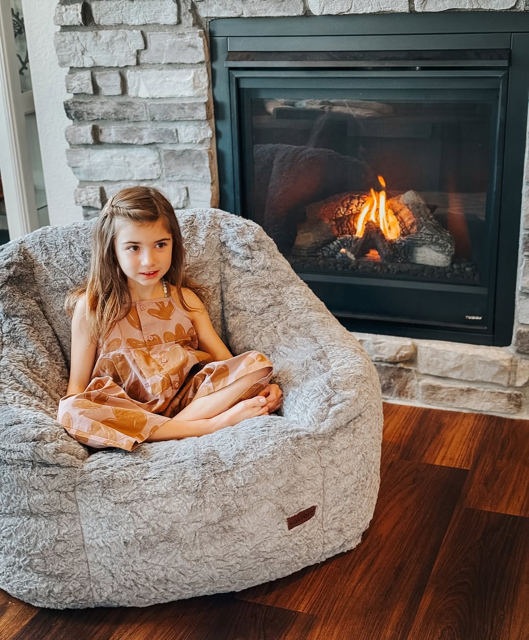 MAXYOYO Faux Fur Bean Bag Chair with High Backrest - Grey, Oversized Comfortable Lounge Chair for Living Room, Bedroom, Dorm, or Game Room - Perfect for Relaxing, Reading, and Gaming