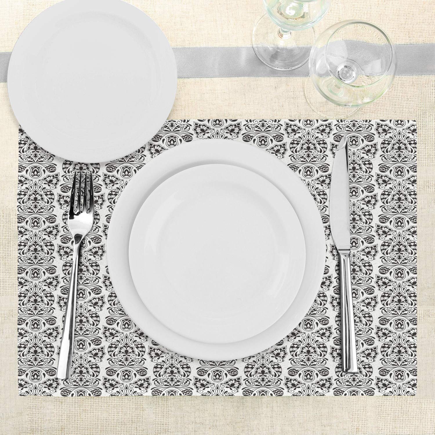 Ambesonne Floral Paisley Place Mats Set of 4 - Eastern Design with Curved Leaves & Swirls, Washable Fabric Table Mats for Dining Room & Kitchen Decor (Black & White) | Perfect for Dinner Parties, Holiday Gatherings & Everyday Meals
