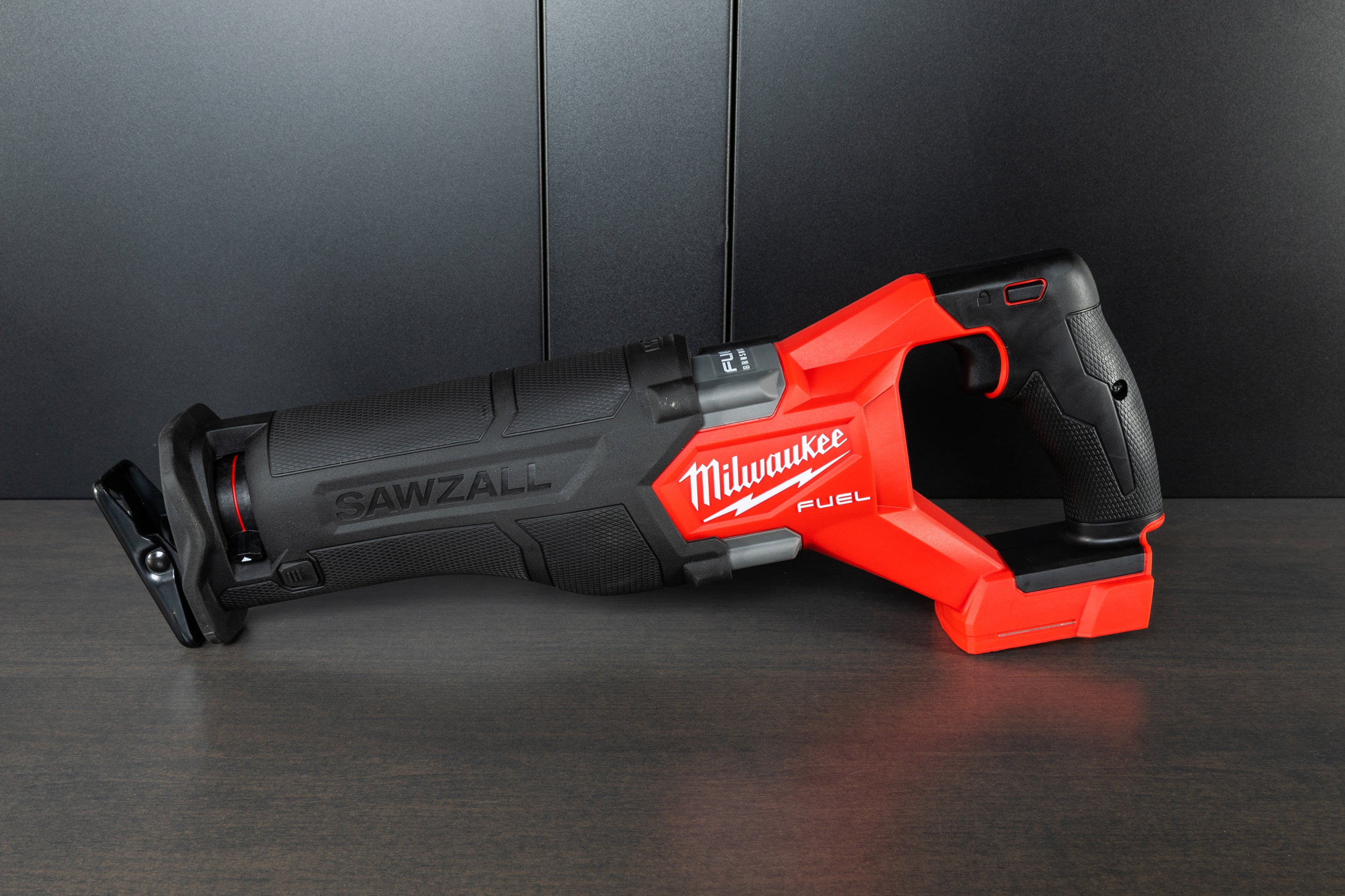 Milwaukee M18 Fuel SAWZALL® Reciprocating Saw - Cordless Power Tool with Brushless Motor for Wood & Metal Cutting - Perfect for Construction, Demolition & DIY Projects