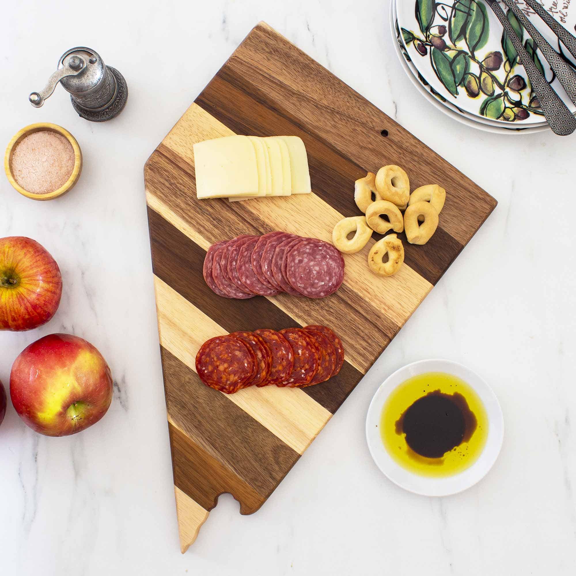 Rock & Branch® Shiplap Series Nevada Wood Cutting Board - Durable Kitchen Chopping Board for Meat, Cheese, and Vegetables - Perfect for Home Cooking, Entertaining, and Rustic Kitchen Decor