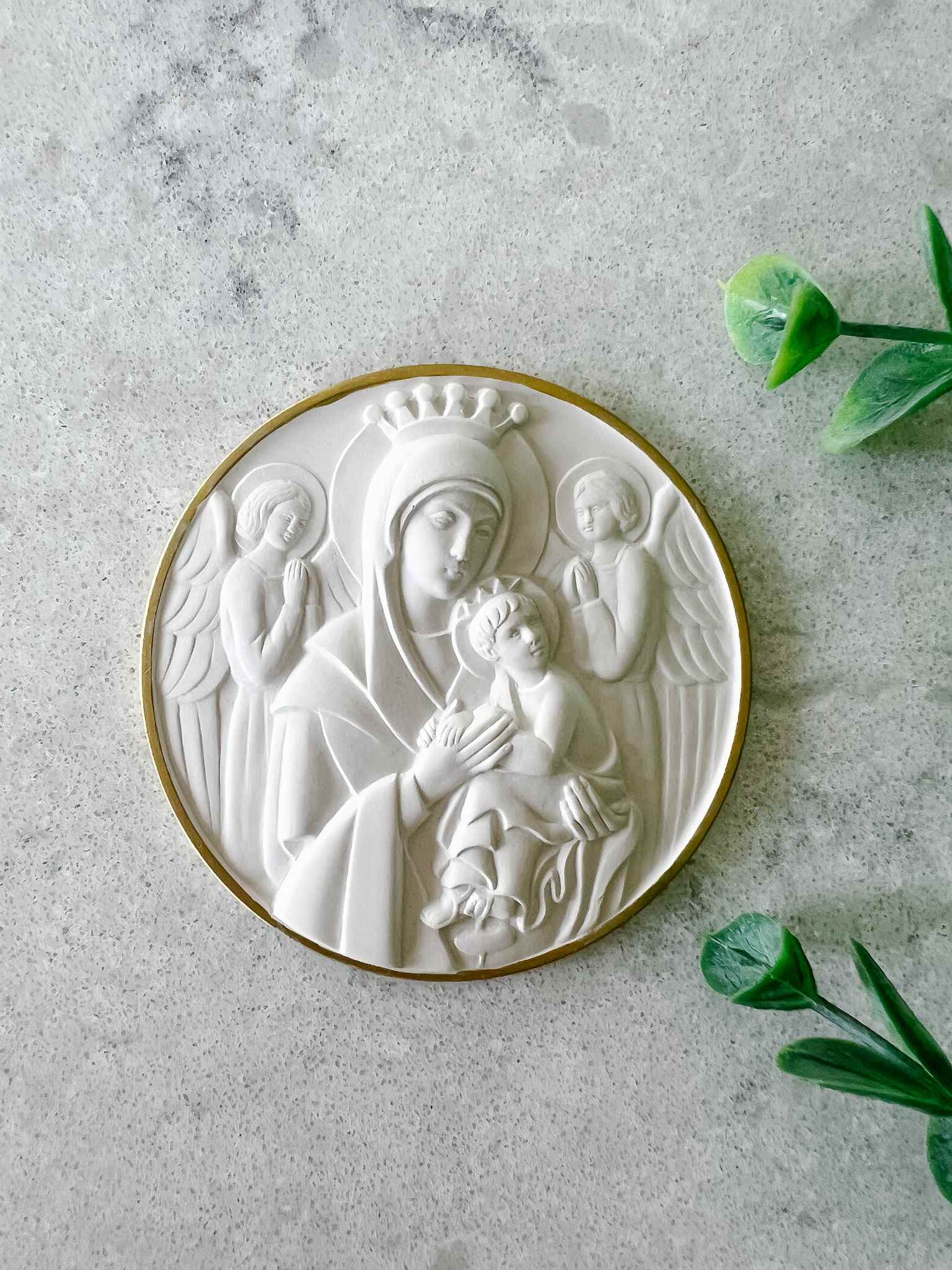 Our Lady of Perpetual Help Intaglio Gold Medal - Religious Jewelry for Devotion & Protection - Perfect for Prayer, Gifts & Faithful Wear