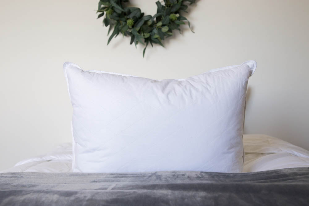 Premium Diamond Support Feather & Down Pillow - Medium Firm for Neck & Back Pain Relief - Perfect for Side Sleepers & Stomach Sleepers - Luxury Hotel Quality Bedding for Ultimate Comfort