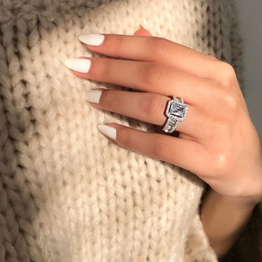Diamond Ring for Women - Elegant & Sparkling Jewelry for Engagement, Wedding, Anniversary & Special Occasions