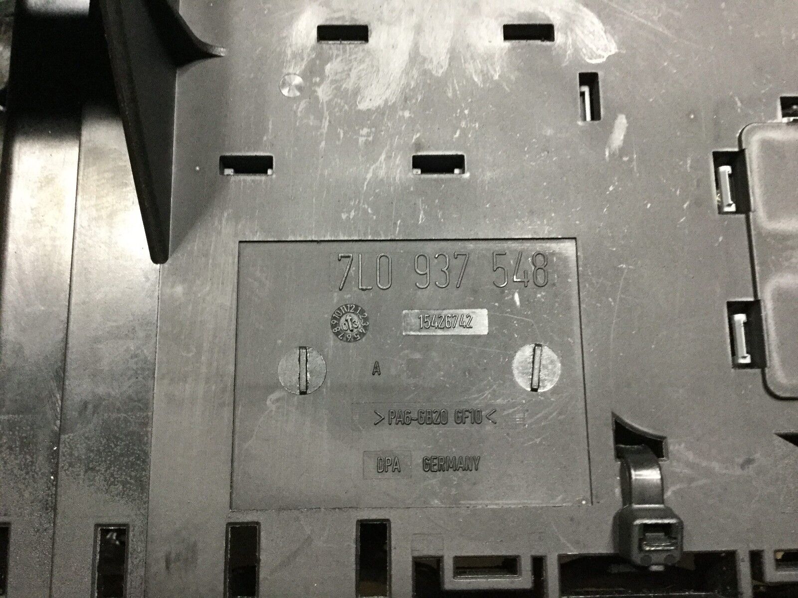 2004-2006 Porsche Cayenne 3.2L Main Fuse Relay Box OEM Replacement Part - Perfect for Electrical System Repairs & Maintenance
