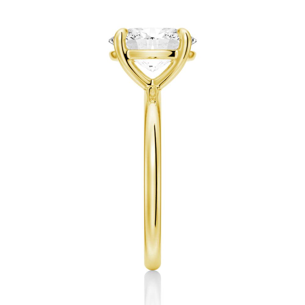 4 Prong Oval Solitaire Moissanite Engagement Ring for Women - Perfect Wedding Proposal, Anniversary Gift & Bridal Jewelry