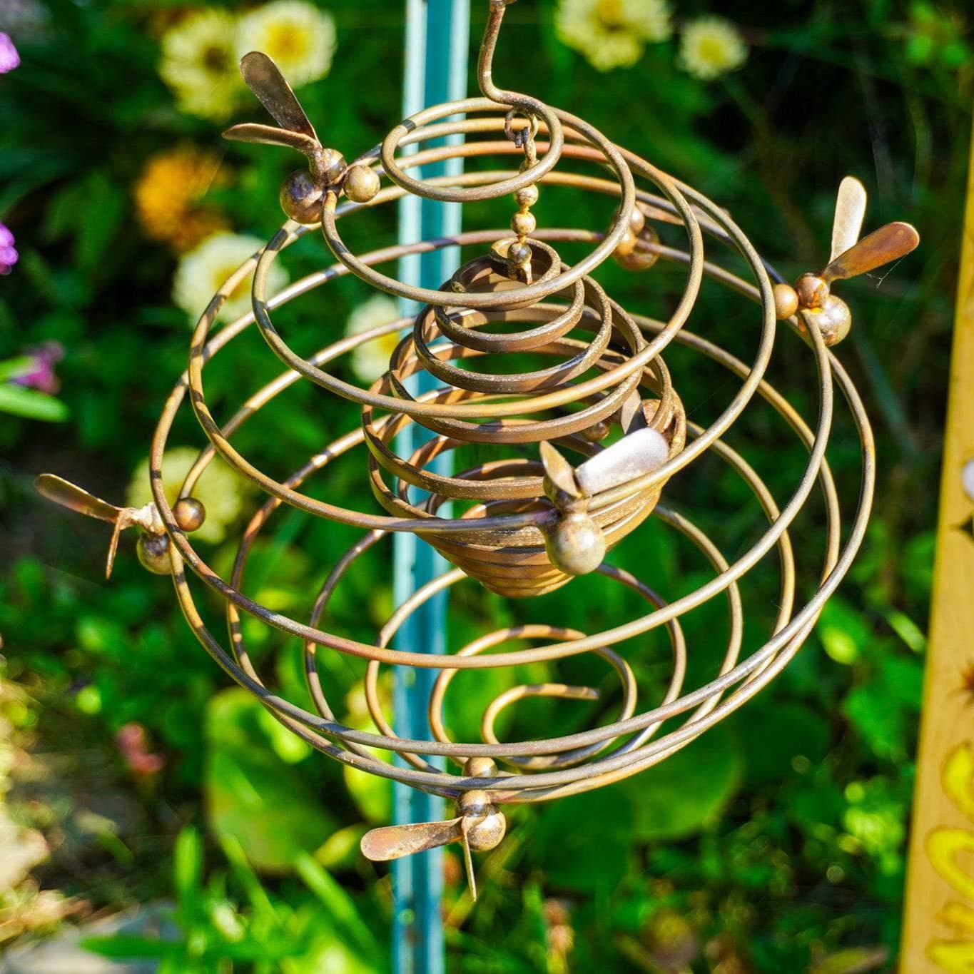 Double Spiral Bee Garden Ornament - Handcrafted Metal Decoration for Outdoor Lawn, Yard, and Patio Decor - Perfect for Garden, Backyard, and Landscape Design