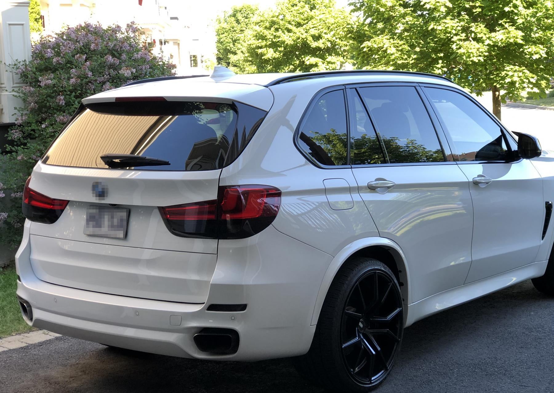 Dark Smoke Lens Rear Bumper Reflector for 2014-2019 BMW F15 X5 M Sport - Upgrade Your Vehicle's Style & Safety (Perfect for Night Driving and Custom Car Modifications)
