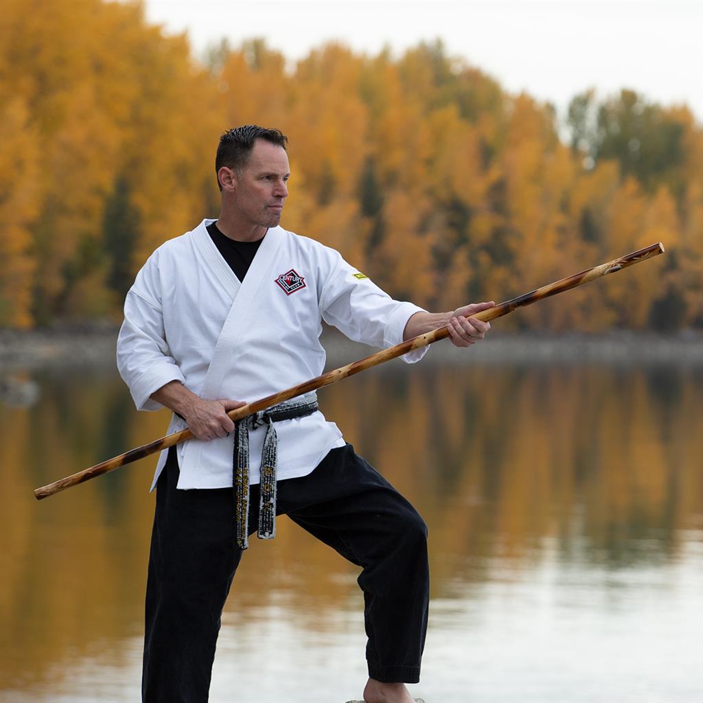 Hand Carved Rattan Bo Staff - Traditional Martial Arts Training Weapon for Kung Fu, Self Defense & Fitness - Perfect for Home Practice, Dojo Training & Outdoor Exercise
