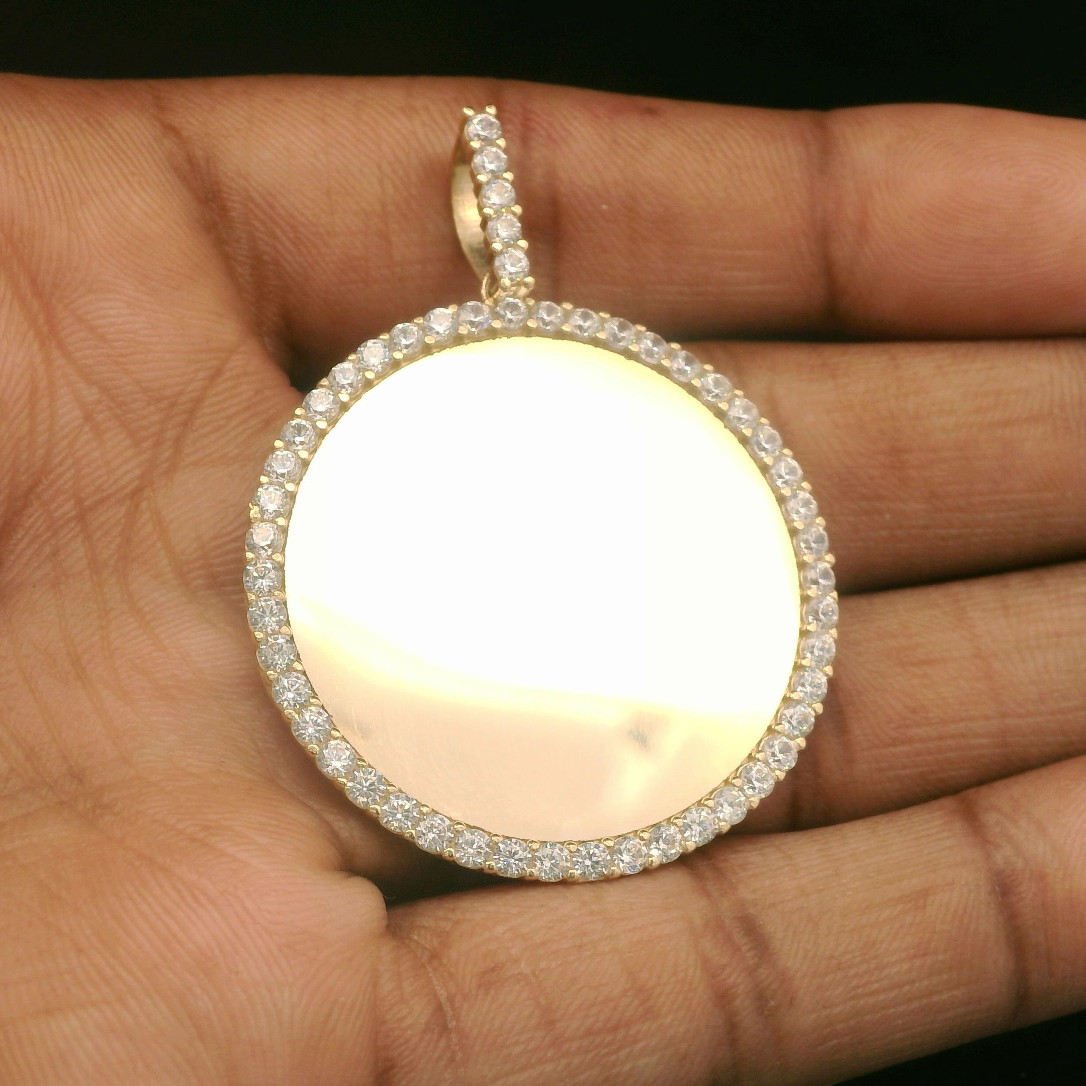 14K Gold Round Picture Pendant Necklace - 1.8 Inch Personalized Photo Locket for Women - Perfect for Anniversary, Birthday & Valentine's Day Gifts