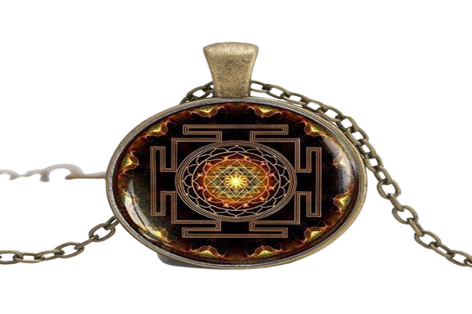 Sri Yantra Pendant Necklace for Men - Sacred Geometry Jewelry with Spiritual Symbol - Meditation & Yoga Accessory - Perfect for Spiritual Healing, Chakra Balancing & Mindful Gifting