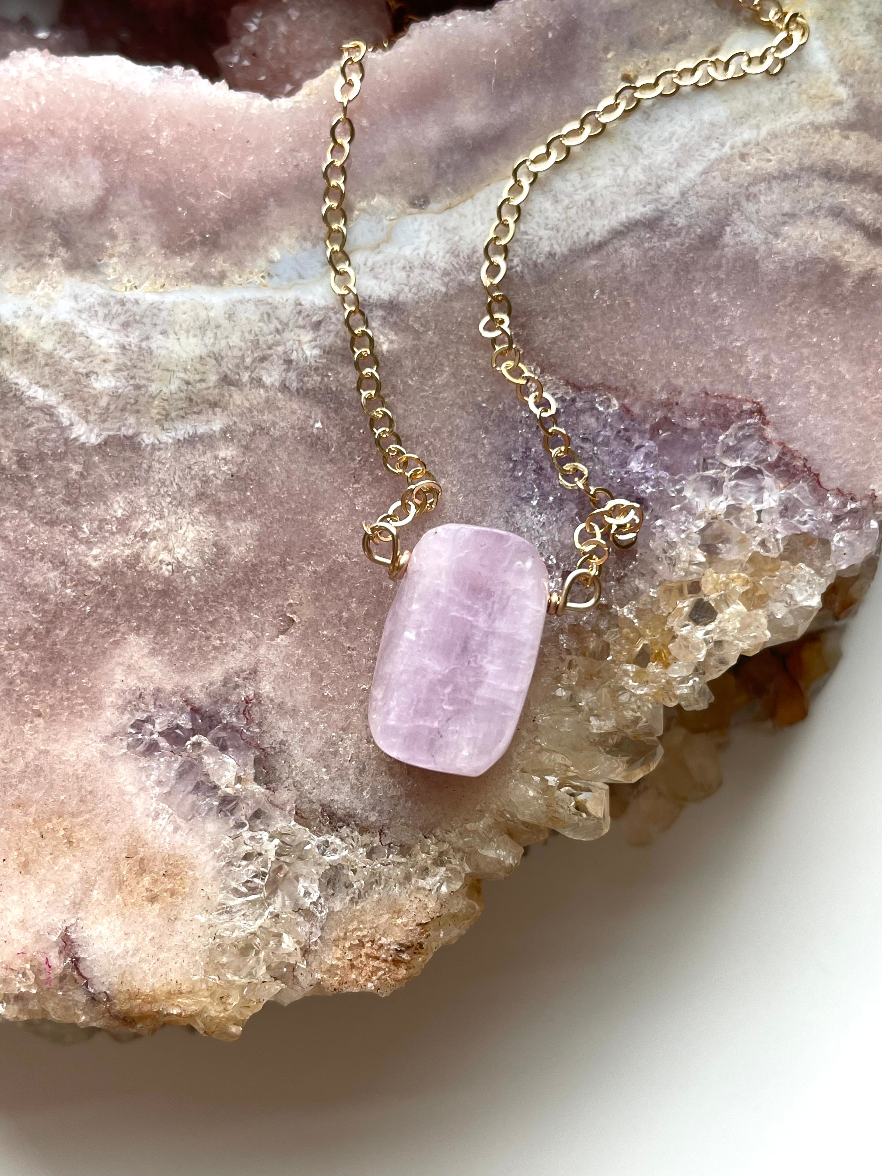 Natural Kunzite Crystal Necklace for Women - Healing Stone Jewelry with Sterling Silver Chain - Perfect for Meditation, Energy Healing & Spiritual Gifts