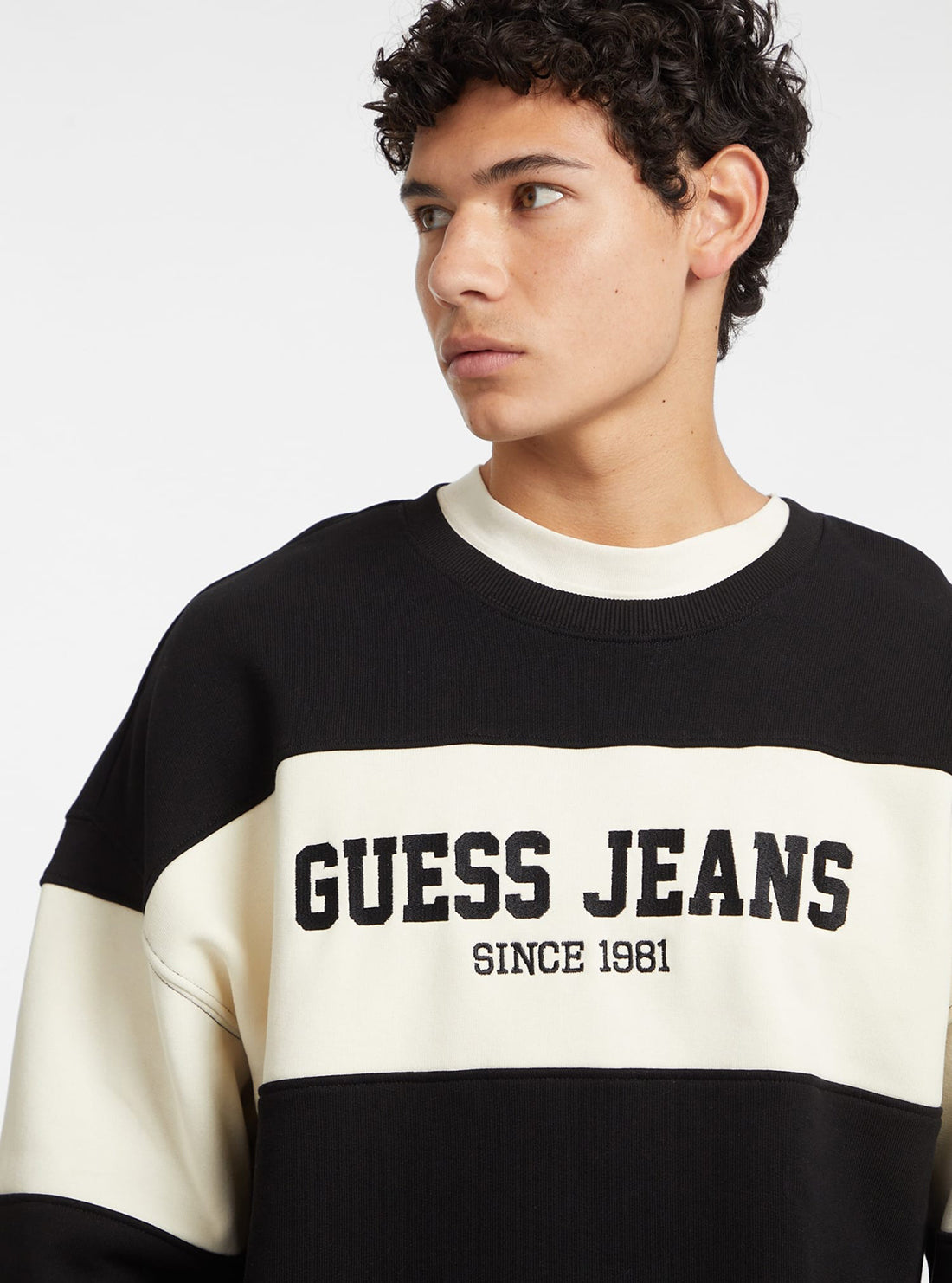 Guess Black Logo Jumper for Women - Stylish Casual Sweatshirt for Everyday Wear, Outings & Lounge Comfort