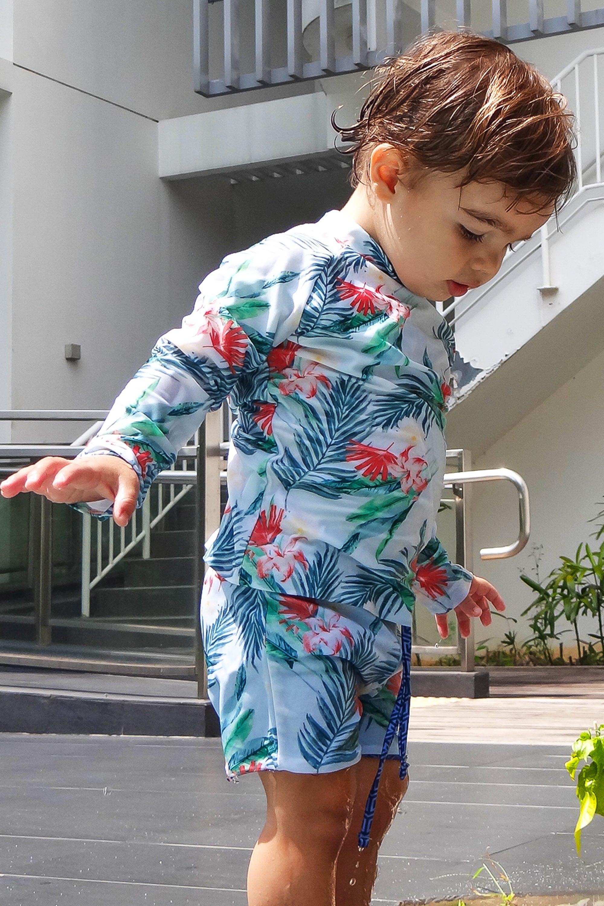 Waikiki Kids Unisex UPF 50+ Sun Protection Rash Guard - Hawaiian Tropic Swim Shirt for Boys & Girls - Beach, Pool & Surfing Activities