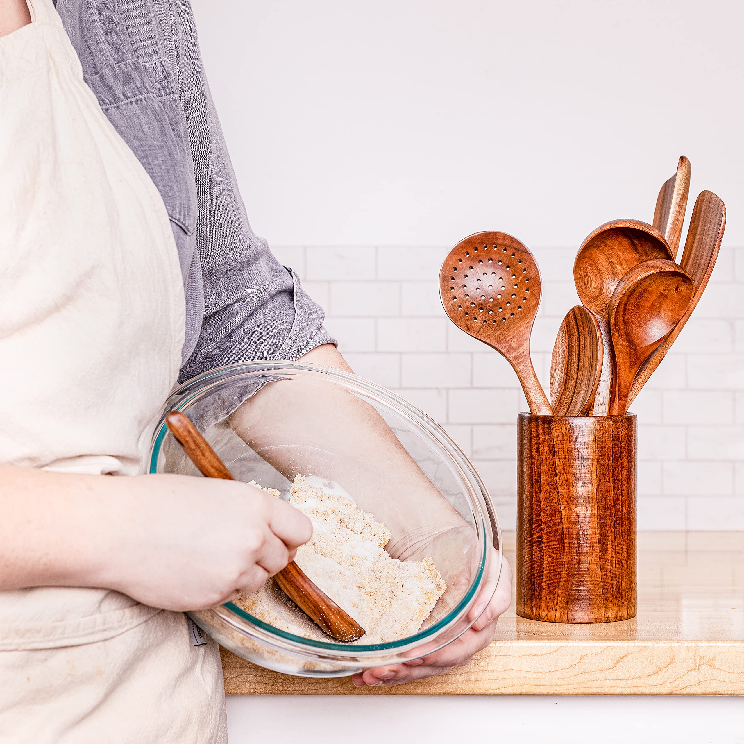 Premium 7-Piece Wooden Kitchen Utensil Set - Cooking Spoons, Spatulas & More for Baking, Stirring & Serving - Eco-Friendly Wooden Tools for Home Chefs & Professional Kitchens