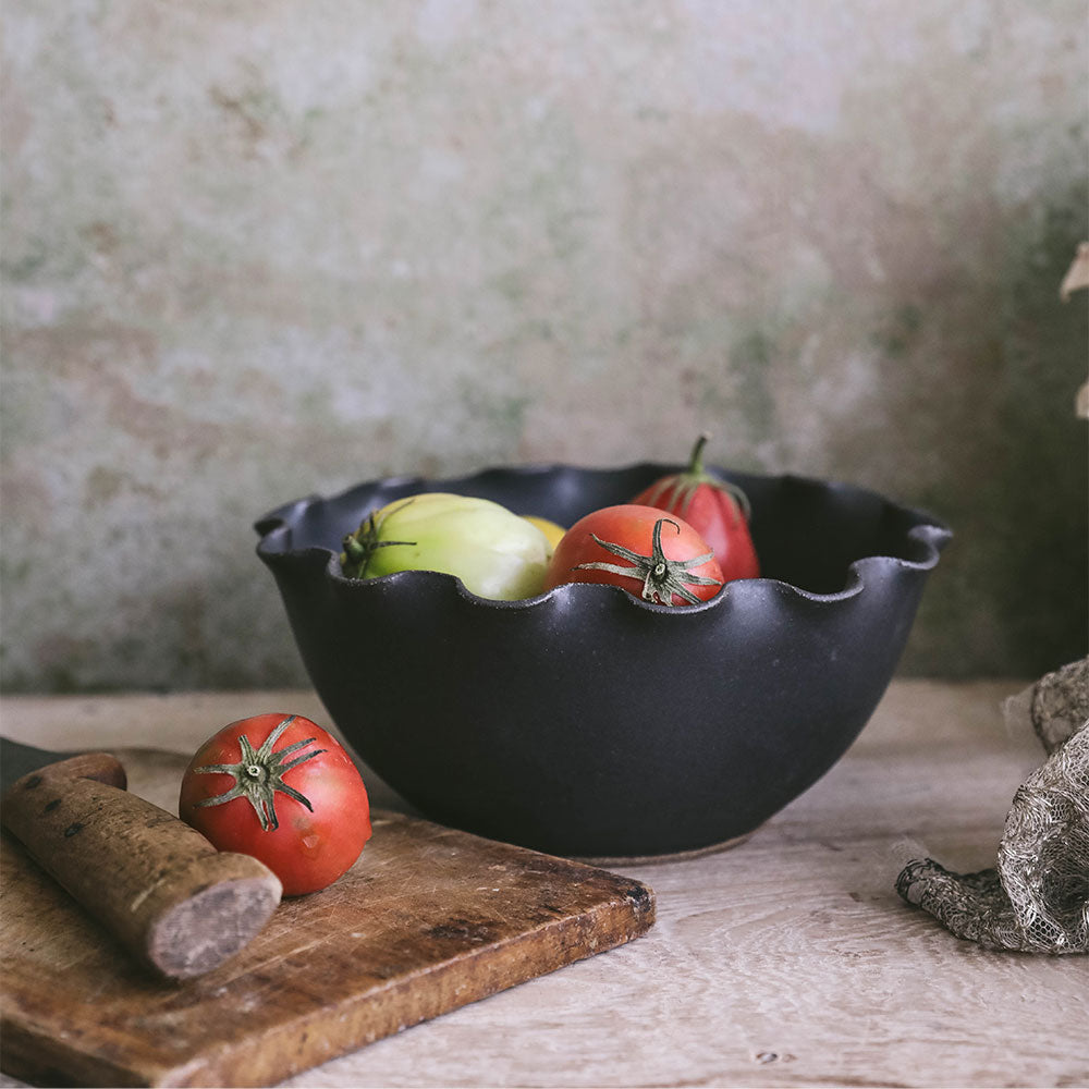 Premium Black Ceramic Wave Bowl - Elegant Serving Dish for Salads, Snacks & Desserts - Perfect for Dinner Parties & Home Decor