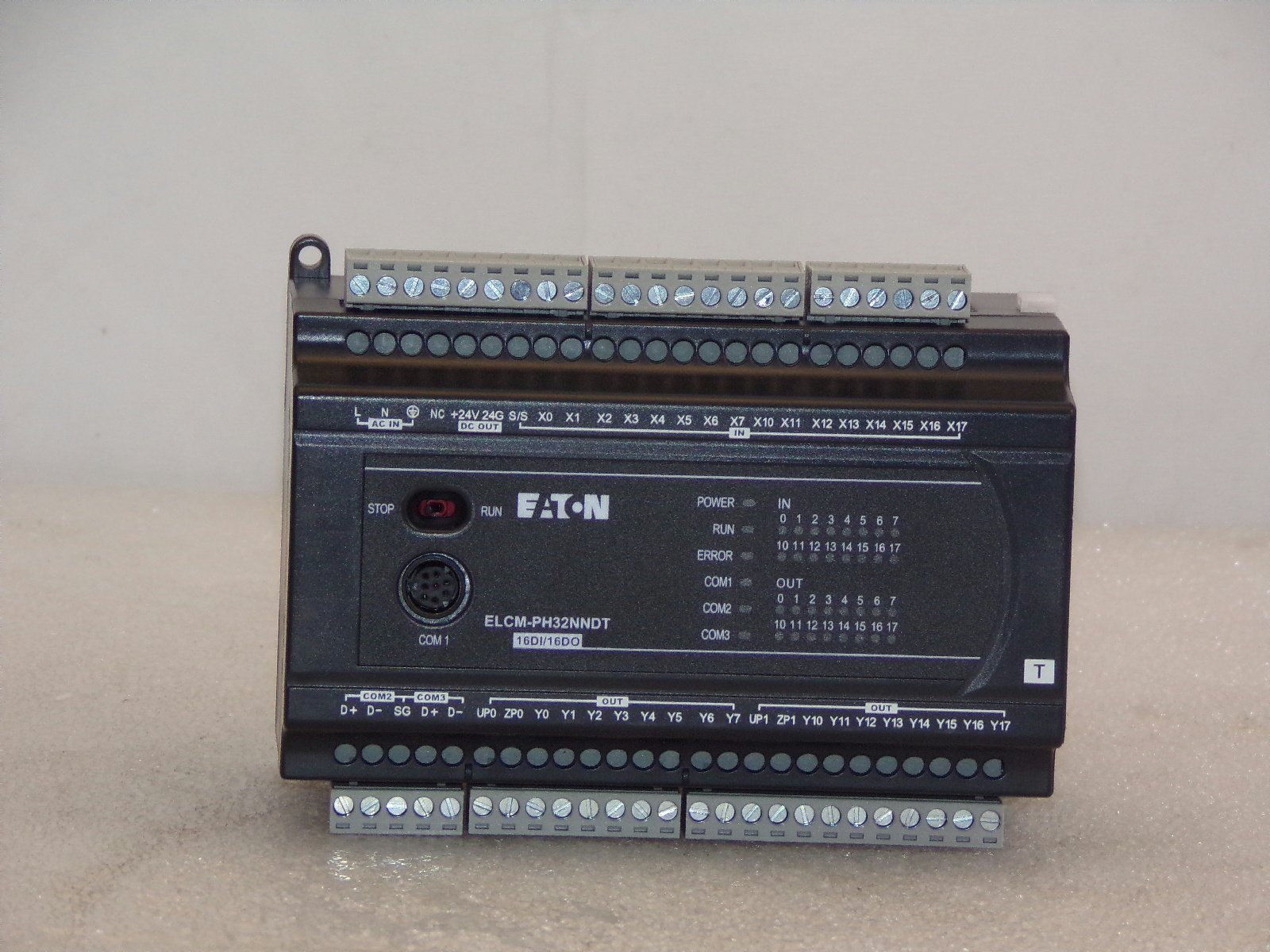 EATON ELCM-PH32NNDT Programmable Logic Controller - 32 I/O, 110VAC, 400mA at 24VDC - Industrial Automation & Control System for Manufacturing & Machinery