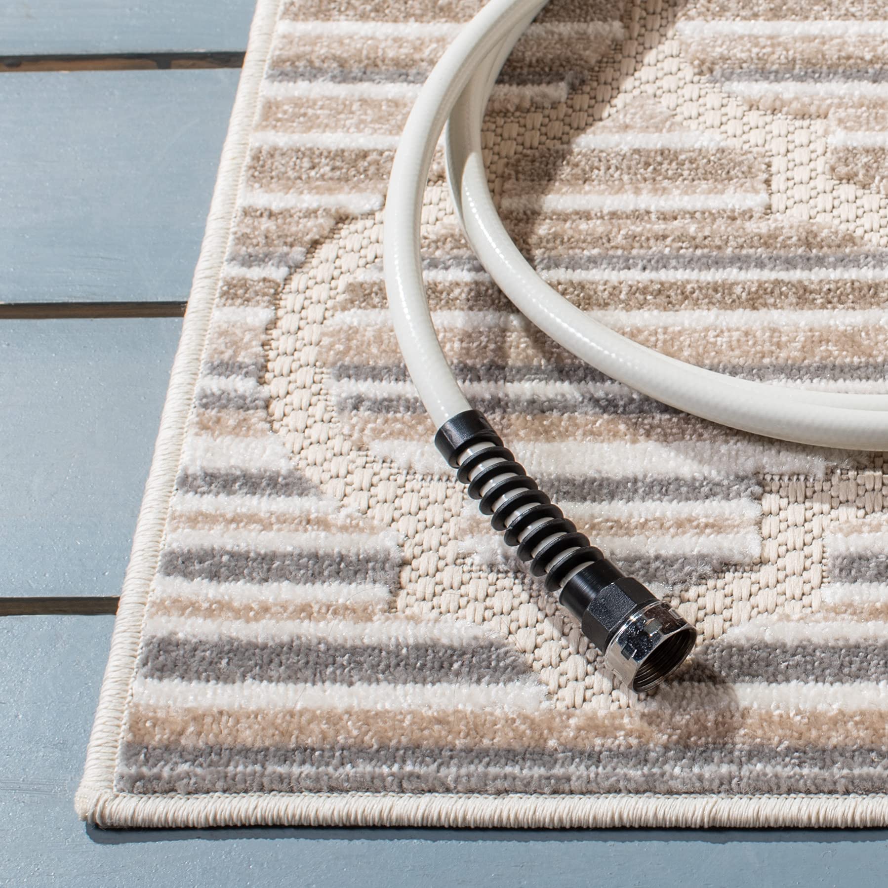 SAFAVIEH Cabana Collection 9' x 12' Grey & Ivory Trellis Design Area Rug - Non-Shedding, Easy Care, Washable Indoor Outdoor Rug for Living Room, Bedroom, Patio, Backyard, Mudroom (CBN333F)