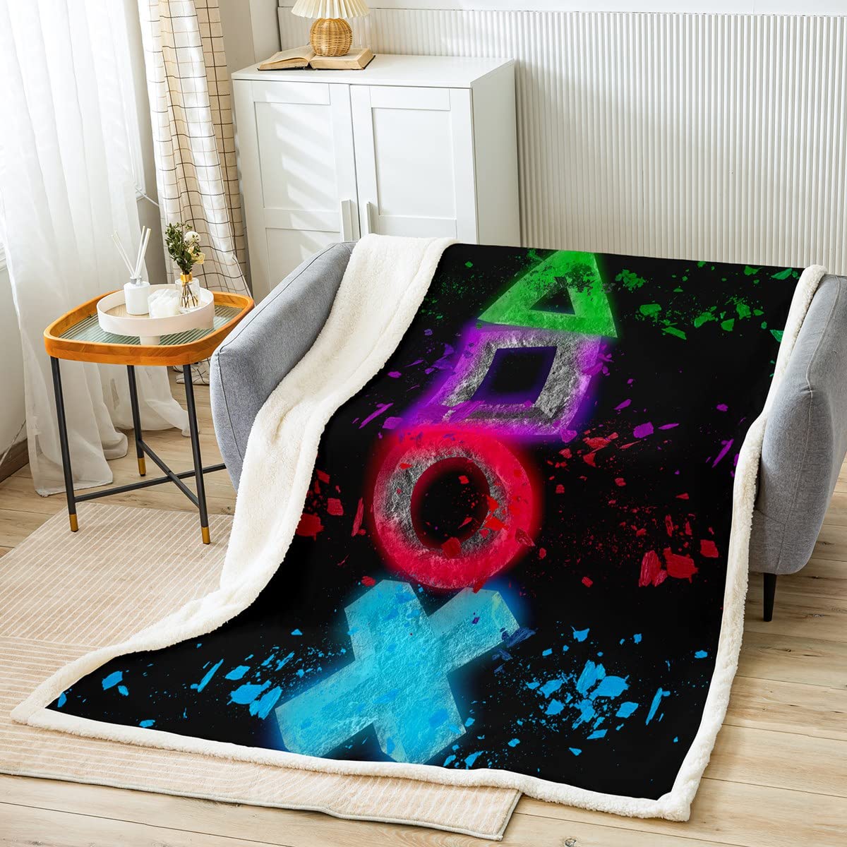Super Soft Neon Sherpa Fleece Throw Blanket - Colorful Plush Fuzzy Blanket for Kids, Women & Adults - Cozy Gamer Blanket in Green & Red - Perfect for Sofa, Bed & Couch (30x40 Inches) - Ideal for Gaming Nights, Movie Time & Winter Warmth