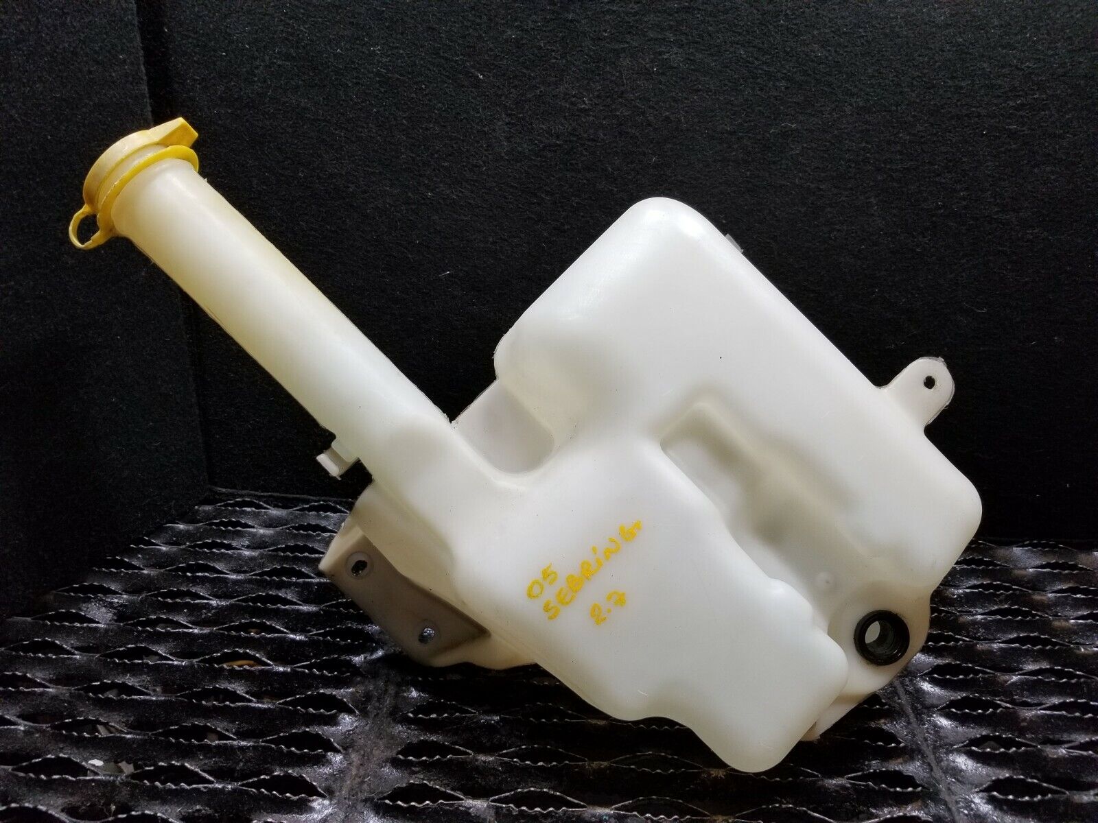 04 05 06 Chrysler Sebring Convertible Windshield Washer Tank Reservoir OEM Replacement Part - Perfect for Car Maintenance & Windshield Cleaning