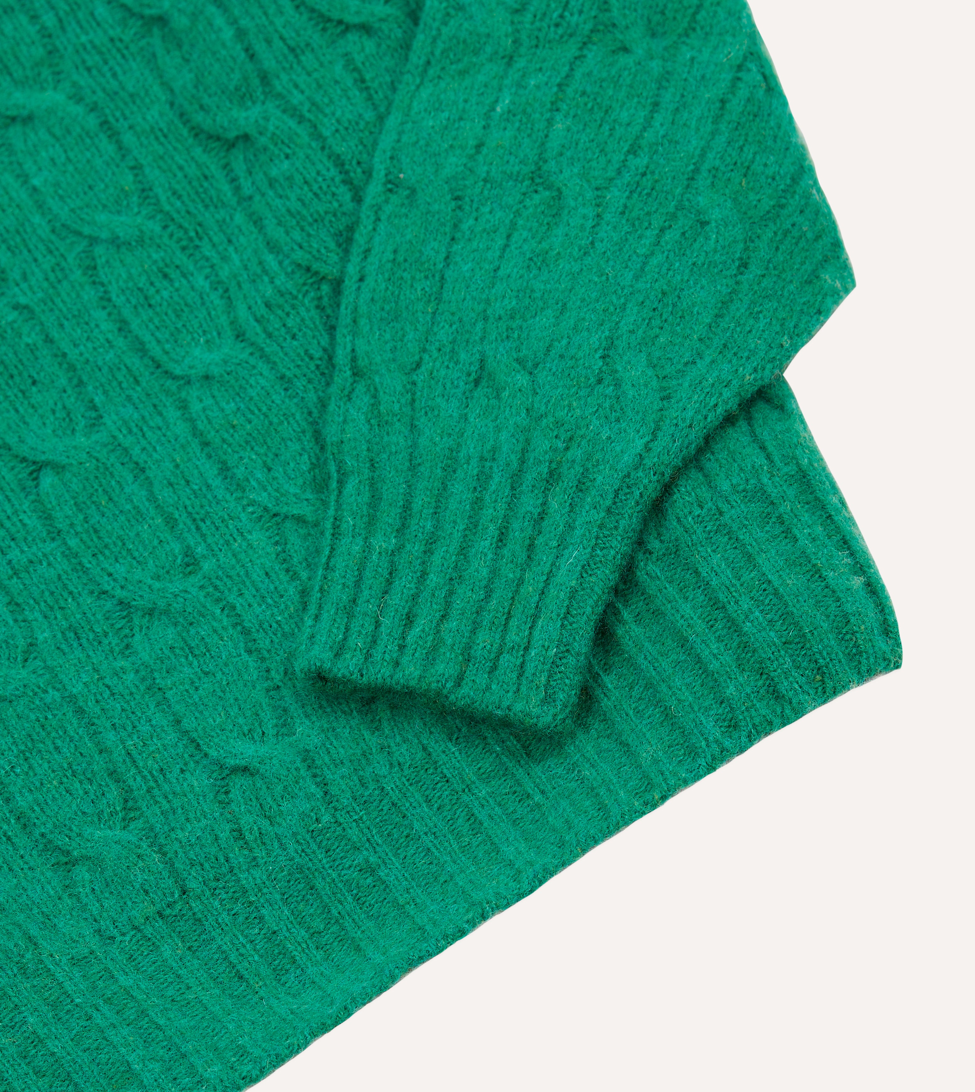 Green Brushed Shetland Cable Knit Crew Neck Sweater | Soft Wool Pullover for Women & Men | Perfect for Winter, Fall & Casual Outfits