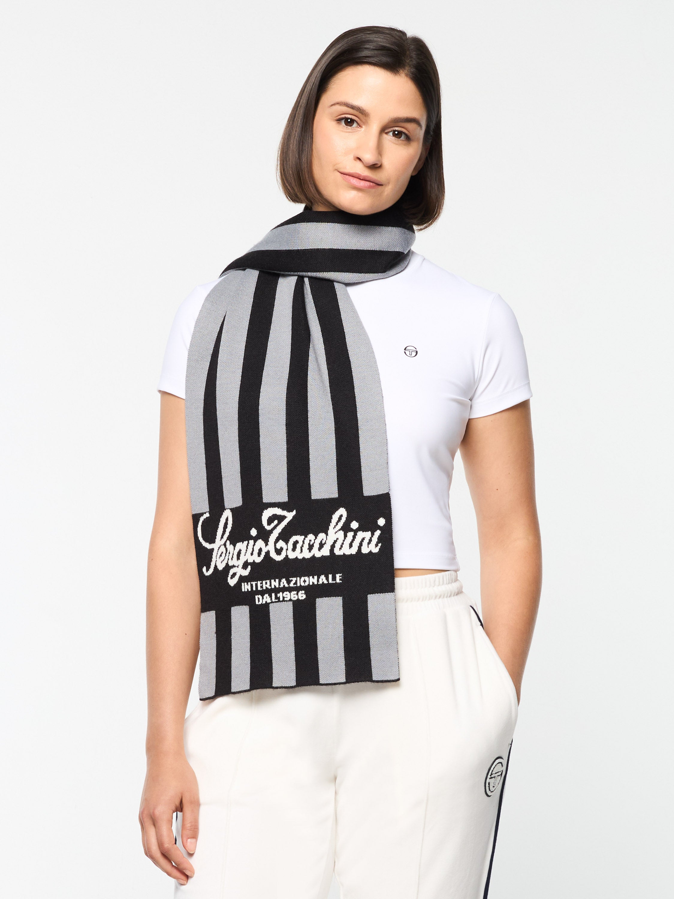 Gioco Jacquard Scarf - Black Beauty Luxury Woven Wrap for Women | Perfect for Winter Fashion, Office Elegance & Gift Giving