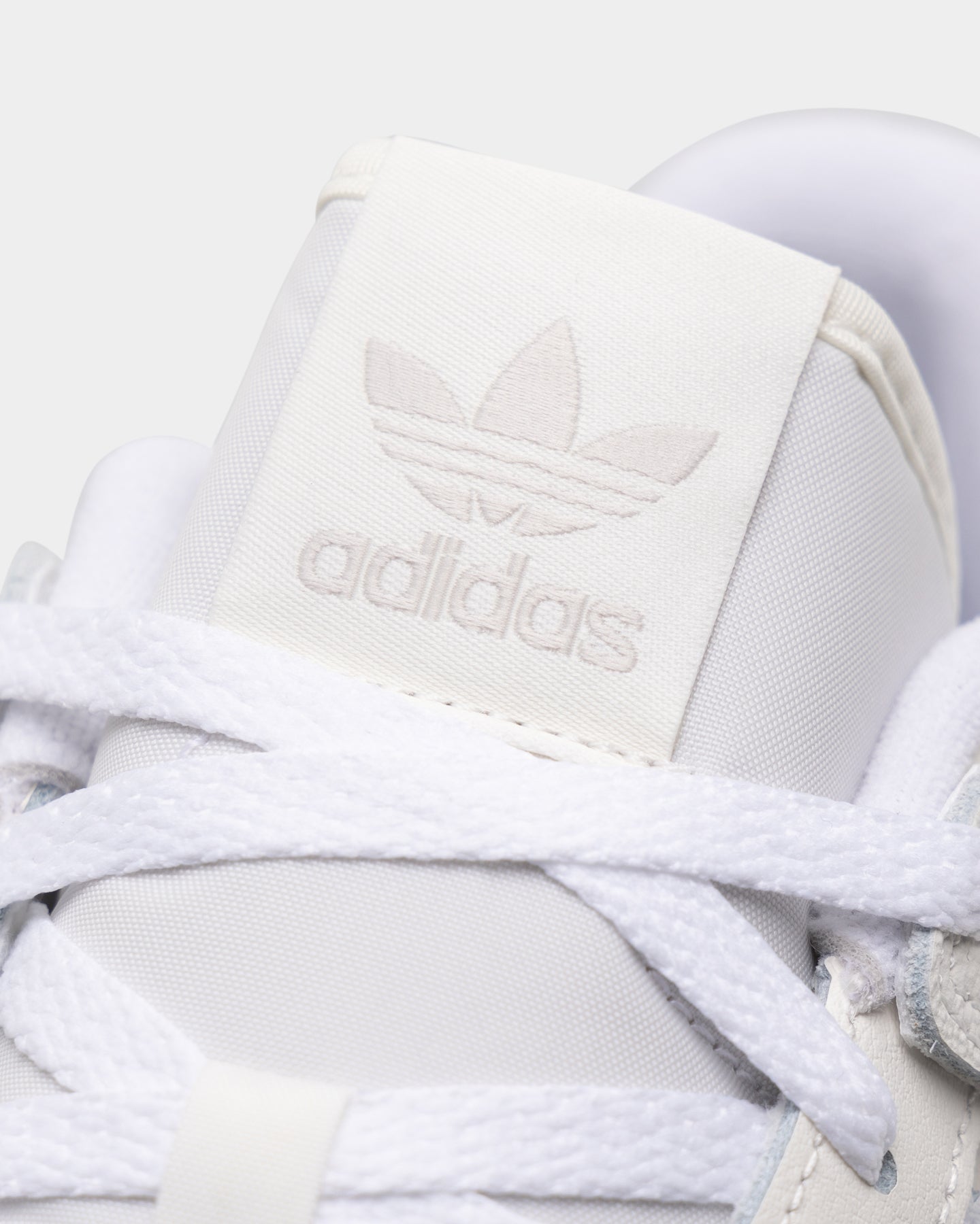 Adidas Forum Low Classic Sneakers - Chalk White/Cloud White/Footwear White - Casual Shoes for Men & Women | Perfect for Streetwear, Gym & Everyday Wear