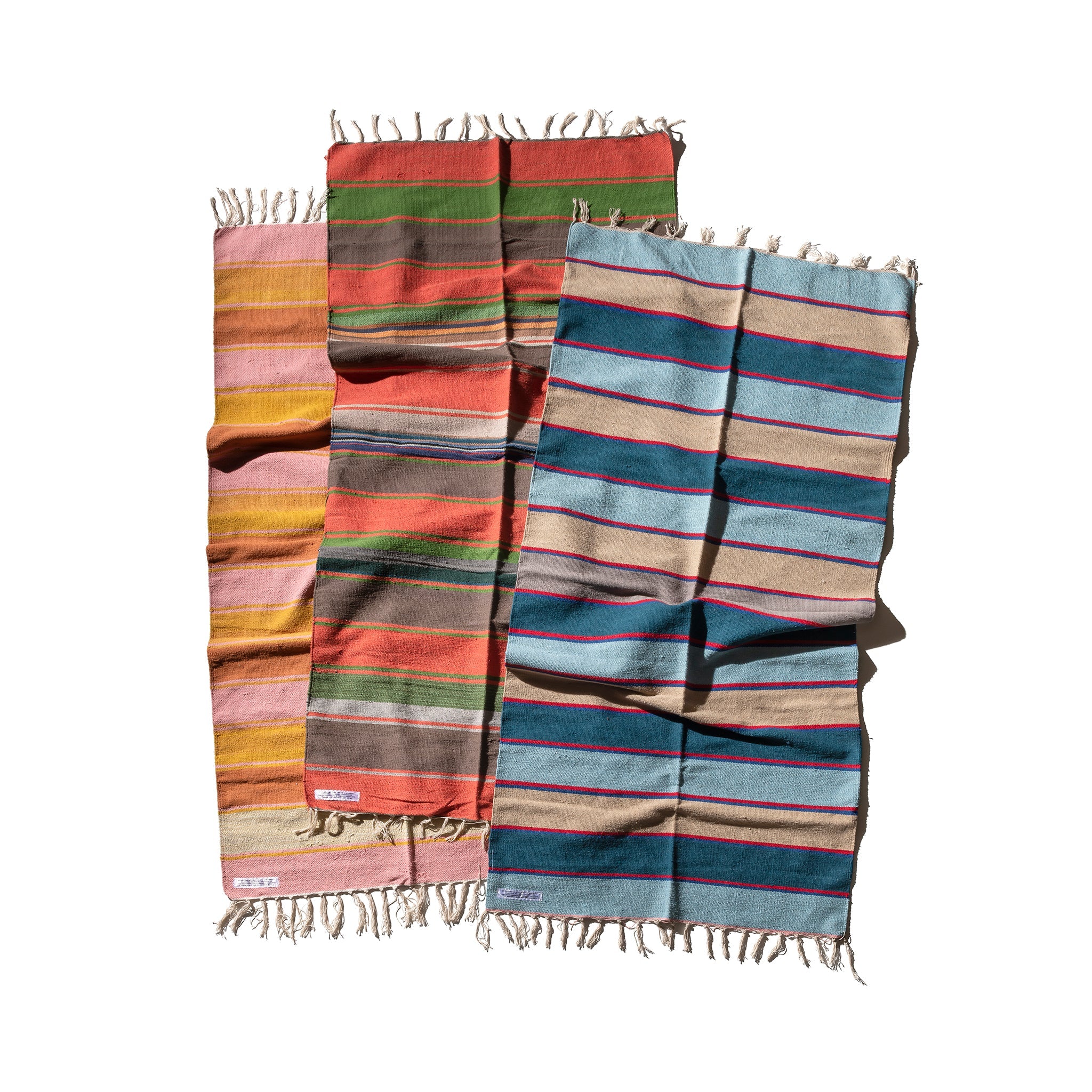Premium Narrow Beach Rug - Waterproof Sandproof Outdoor Mat for Picnics, Camping & Beach Days - Lightweight & Portable Travel Blanket