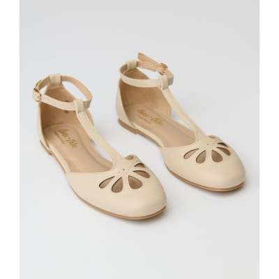 A Night to Remember: The Magic of Vintage Flats