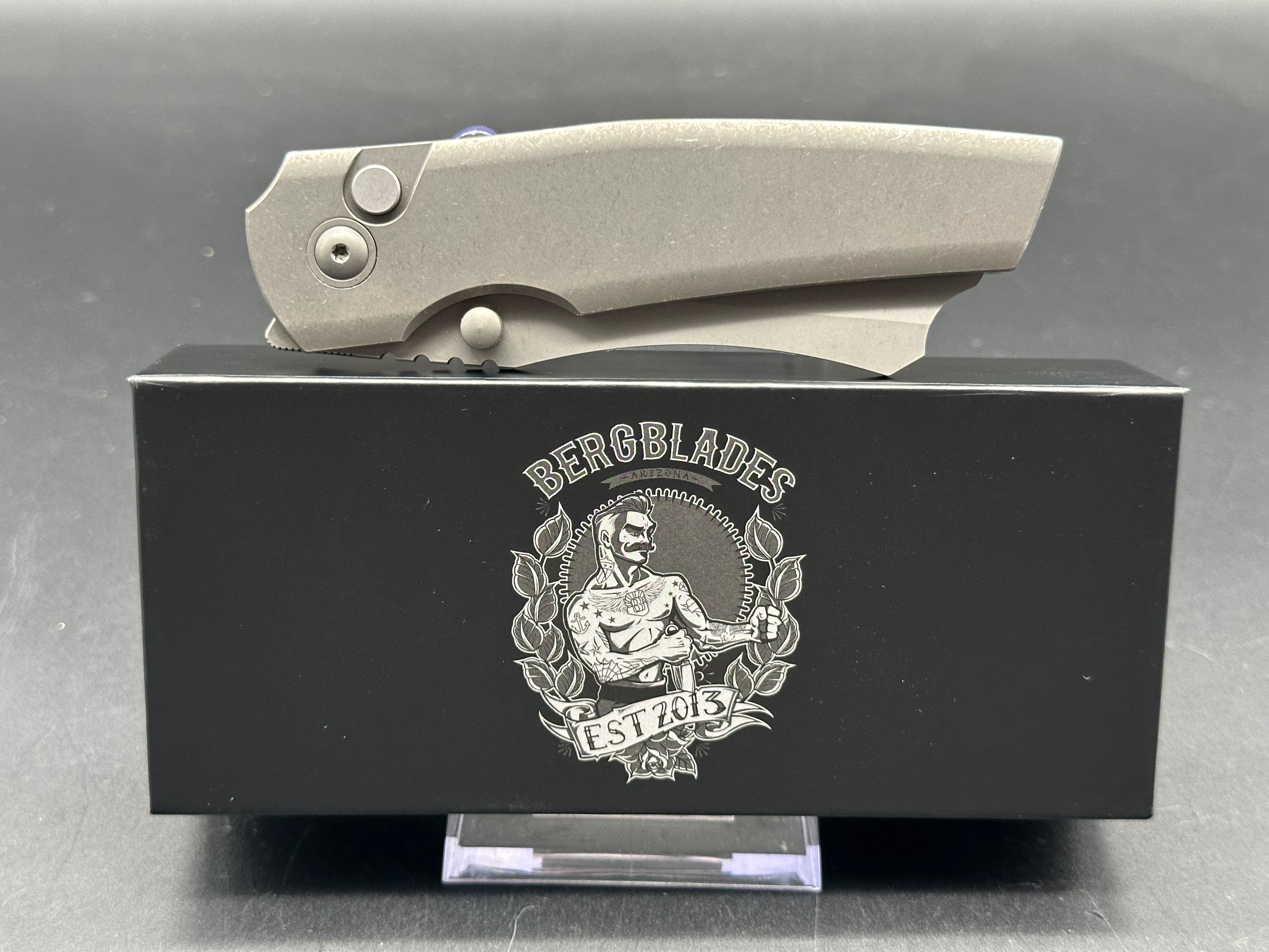 Premium Berg Button Lock Barber Knife - M390 Dark Stonewashed Blade - Professional Grooming & Outdoor EDC - Perfect for Barbers, Camping & Everyday Carry