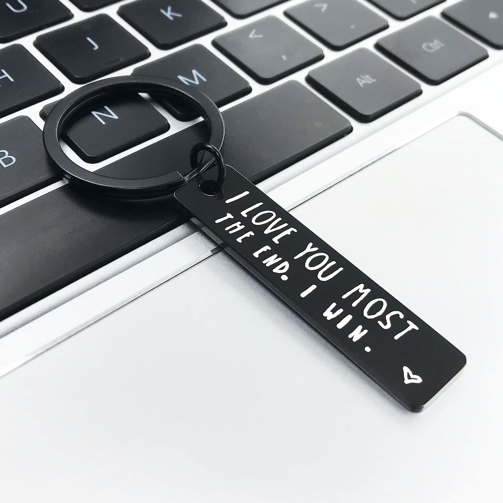 Romantic Couple Keychain - I Love You Gift for Him/Her - Perfect for Anniversaries & Valentine's Day
