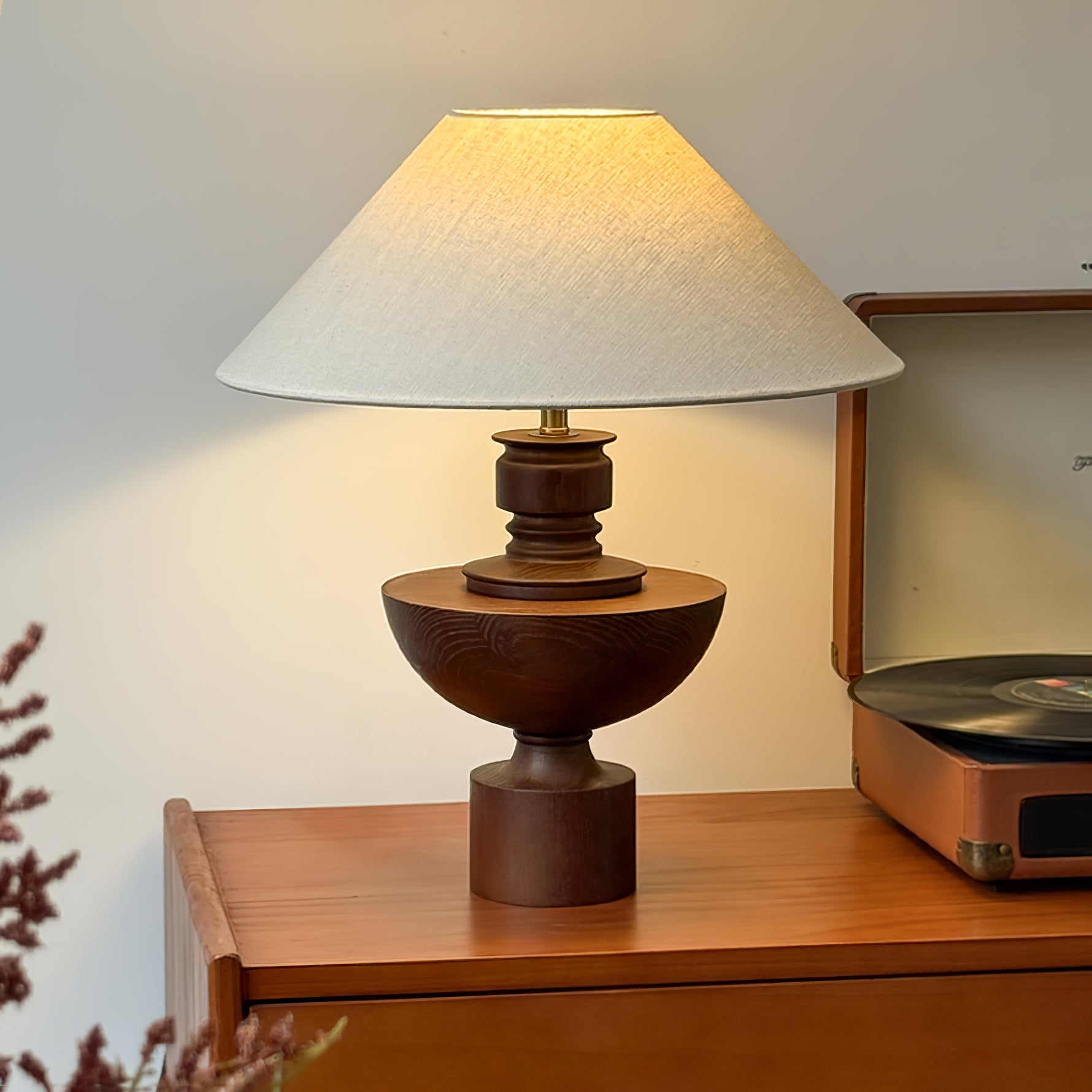 Helios Vase Table Lamp - Modern Decorative Lighting for Living Room, Bedroom & Office - Elegant Home Decor Accent Piece