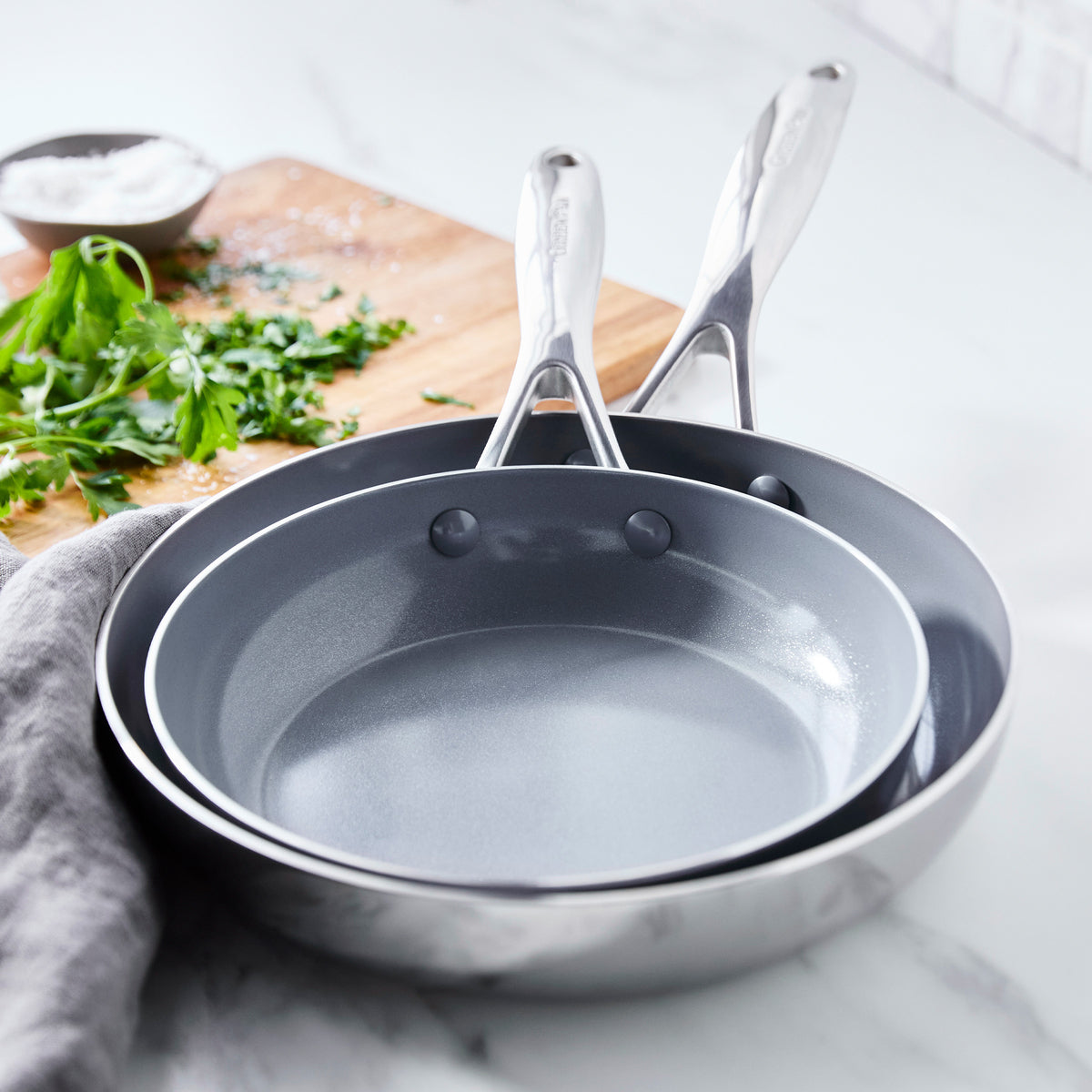 Valencia Pro Stainless Steel 8-Inch & 10-Inch Nonstick Fry Pan Set - Professional Cookware for Sauteing, Frying & Cooking Perfect Eggs