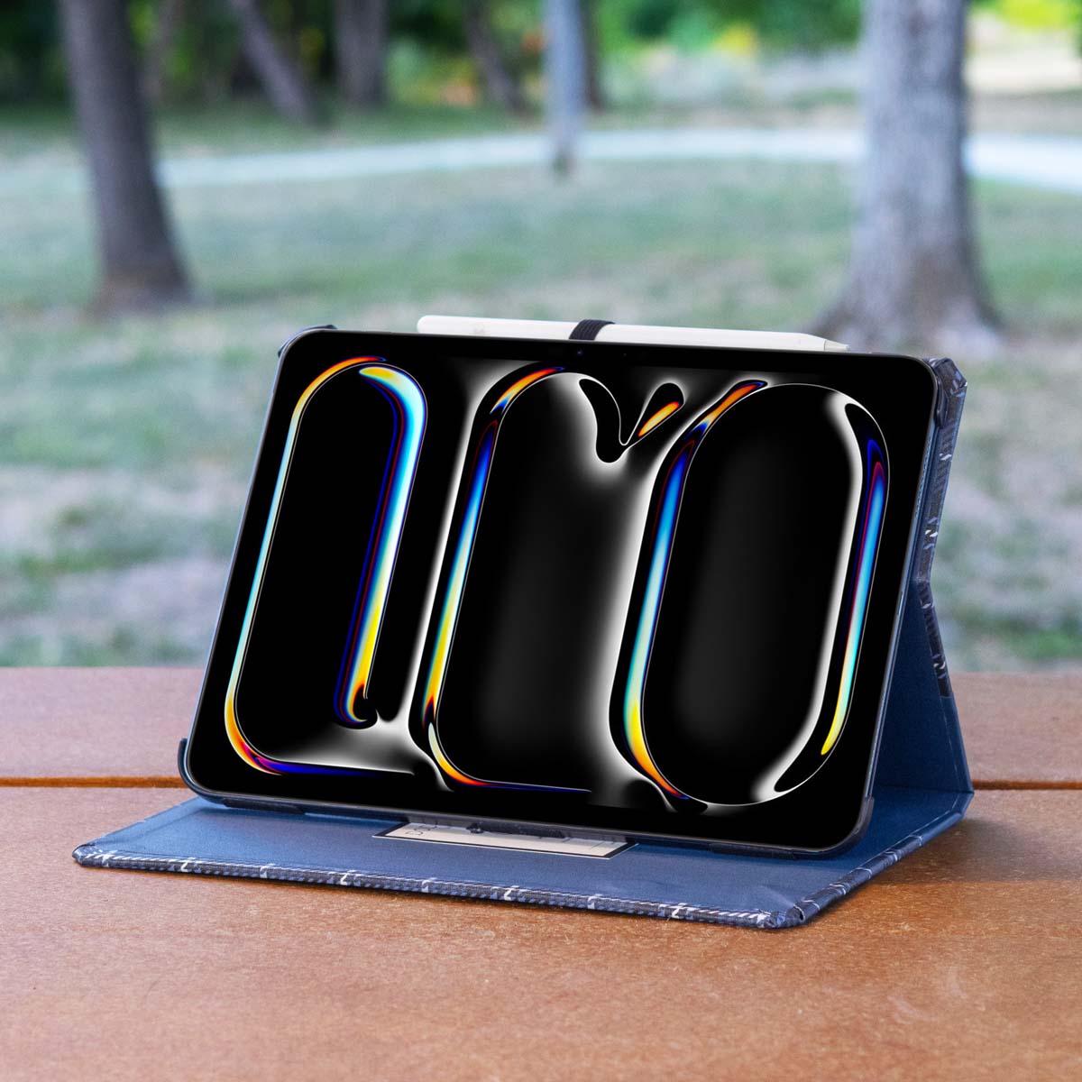 Stylish Two-Tone Plaid iPad Case Collection - Protective & Trendy Cover for iPad Pro/Air/Mini - Perfect for Work, School & Travel Accessories