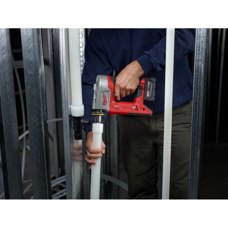 M18 18V Lithium-Ion Cordless ProPEX Expansion Tool Kit (2632 22XC) – Perfect for Plumbing, HVAC & Pipe Fitting Professionals