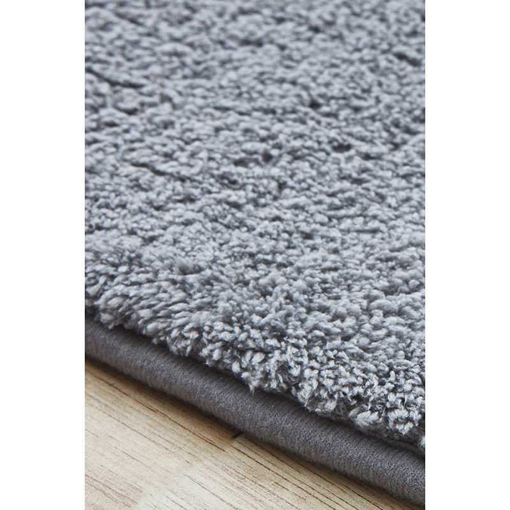 **39 Inch Round Office Chair Mat for Hardwood Floors & Carpets - Plush Floor Protector for Gaming, Rolling Chairs, Living Room & Study - Soft, Durable & Multi-Purpose (Green)**    *Perfect for home offices, gaming setups, and workspaces to protect floors from scratches and wear.*