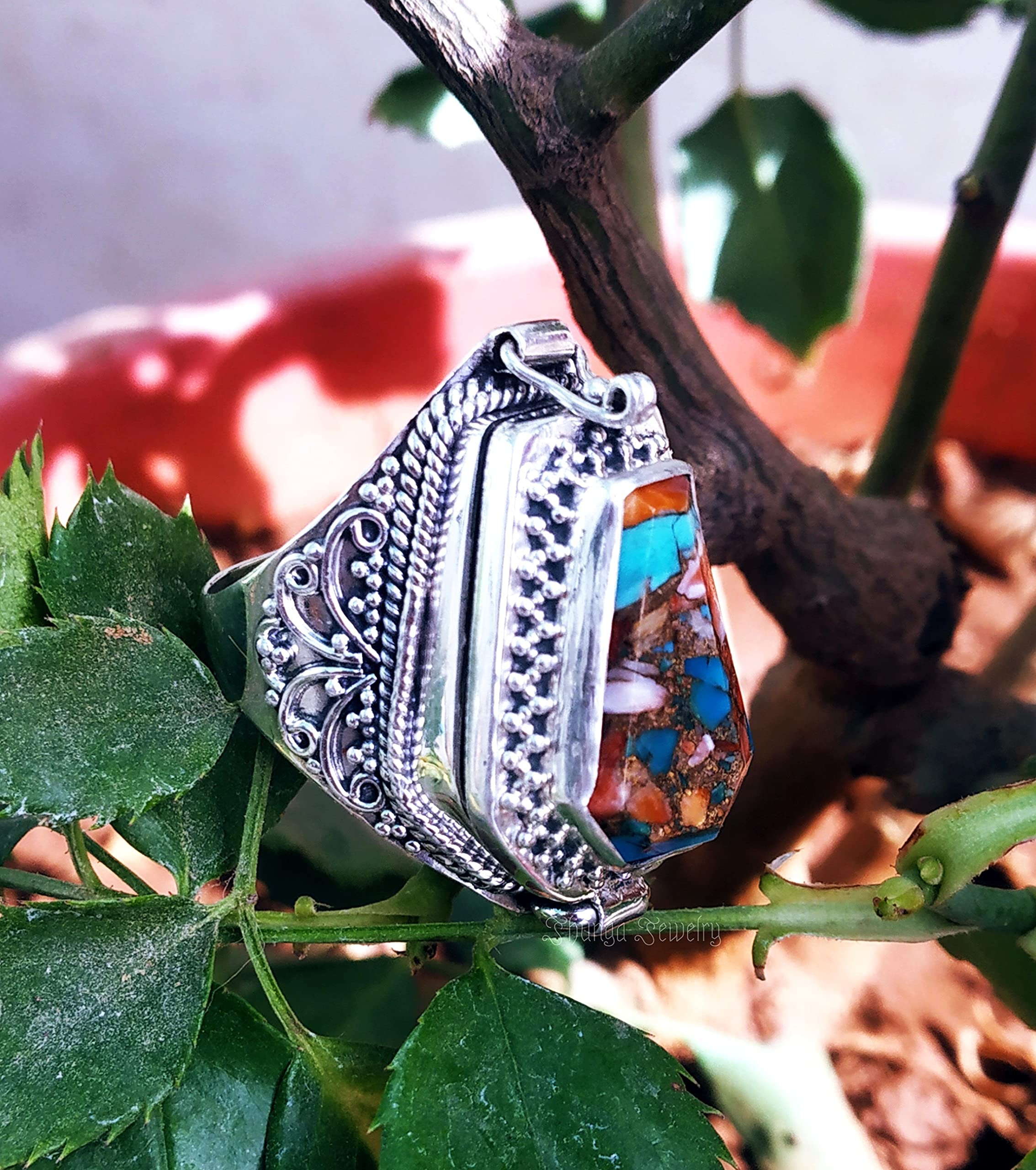 Handmade Oyster Copper Turquoise Coffin Poison Ring with Secret Compartment - Openable Box Jewelry, Howlite Stone Silver Ring for Women - Unique Gothic Gift for Mom, Witchy Aesthetic Accessory for Halloween, Cosplay & Dark Fashion