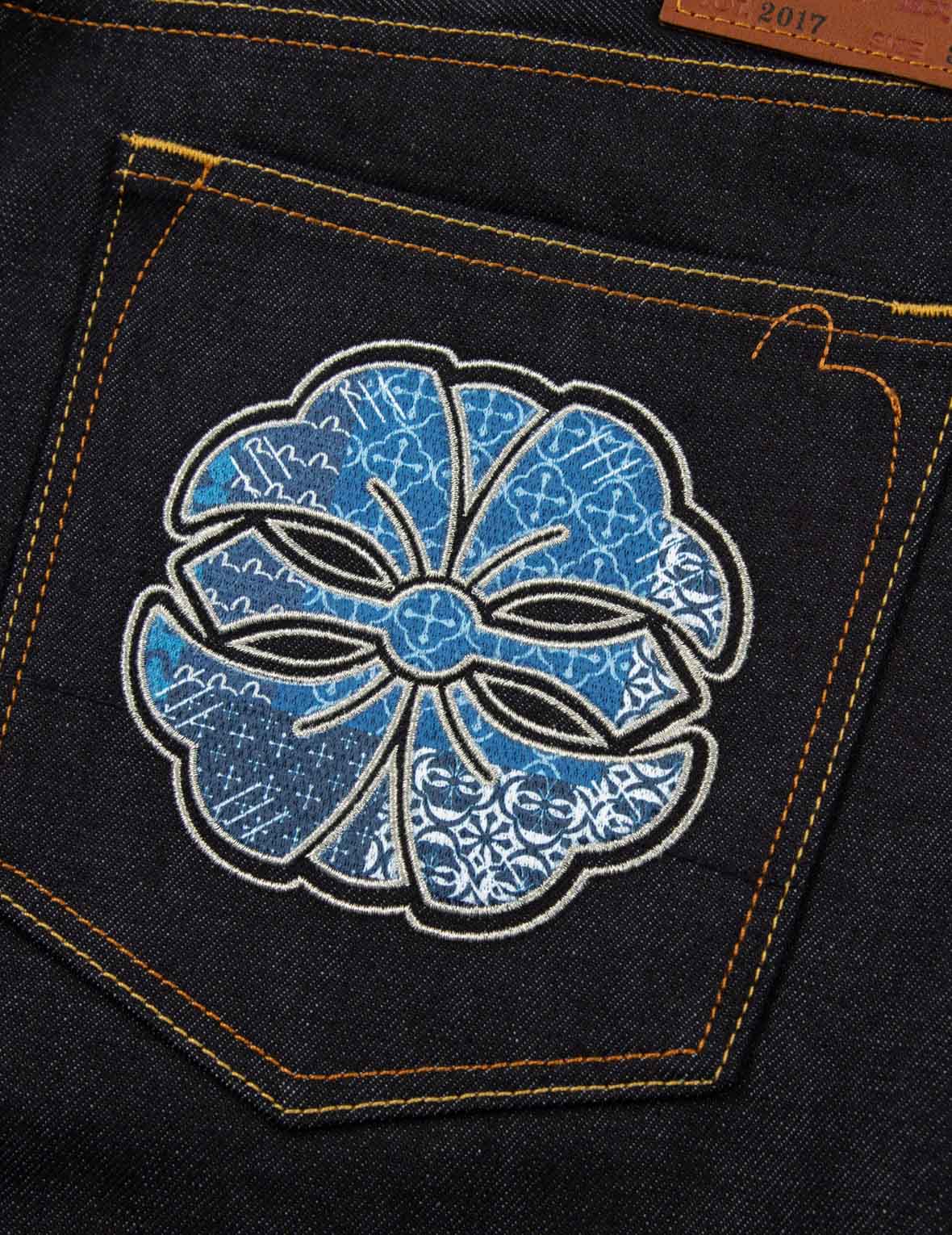 Seagull & Kamon Sashiko Embroidered Carrot Fit Jeans #2017 - Vintage Japanese Denim Pants for Women, Streetwear Fashion, Casual Everyday Wear