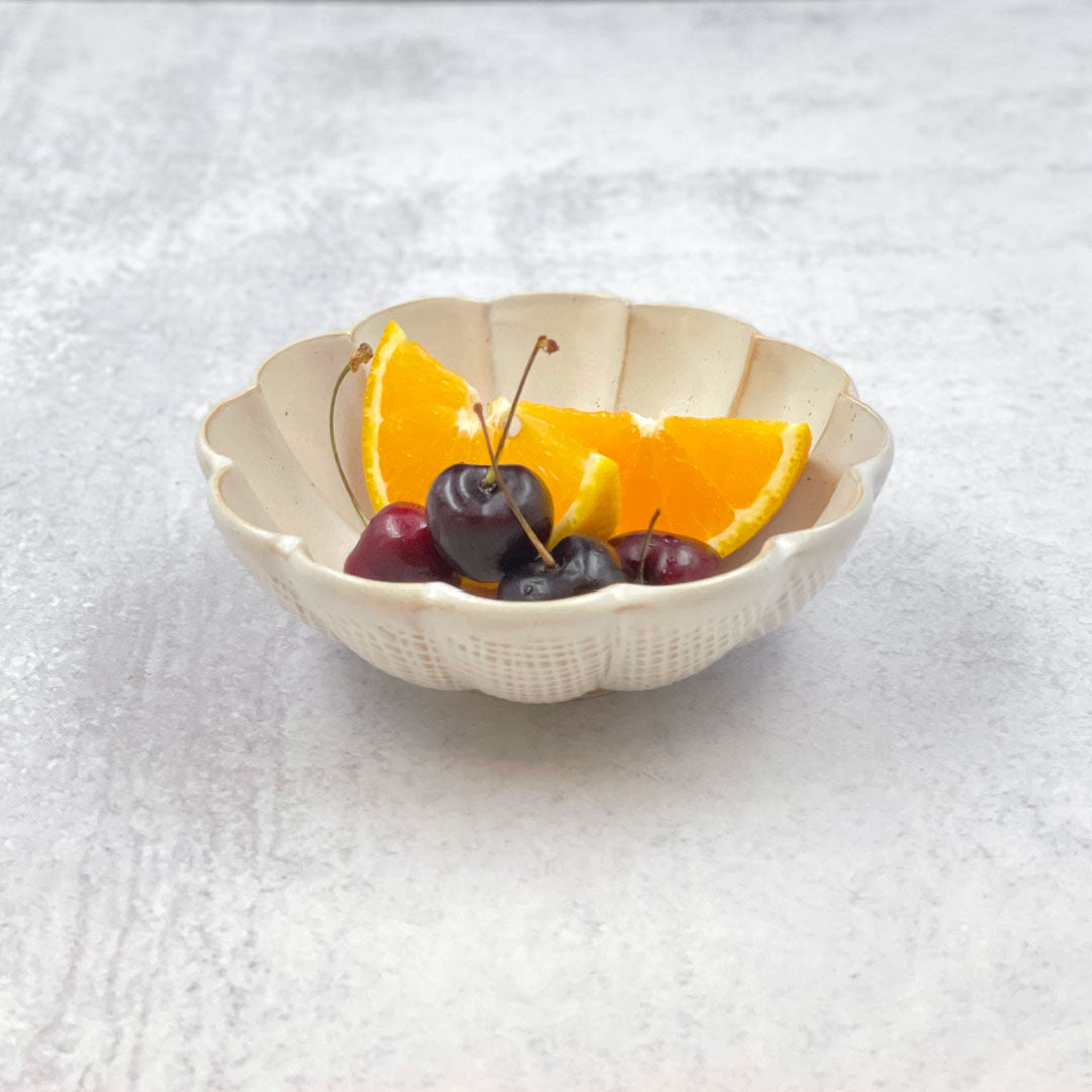 Kikka Daisy Kobiki Matte Ivory Kobachi Bowl - 10 oz Japanese Rice Bowl for Sushi, Soup & Noodles | 5.35