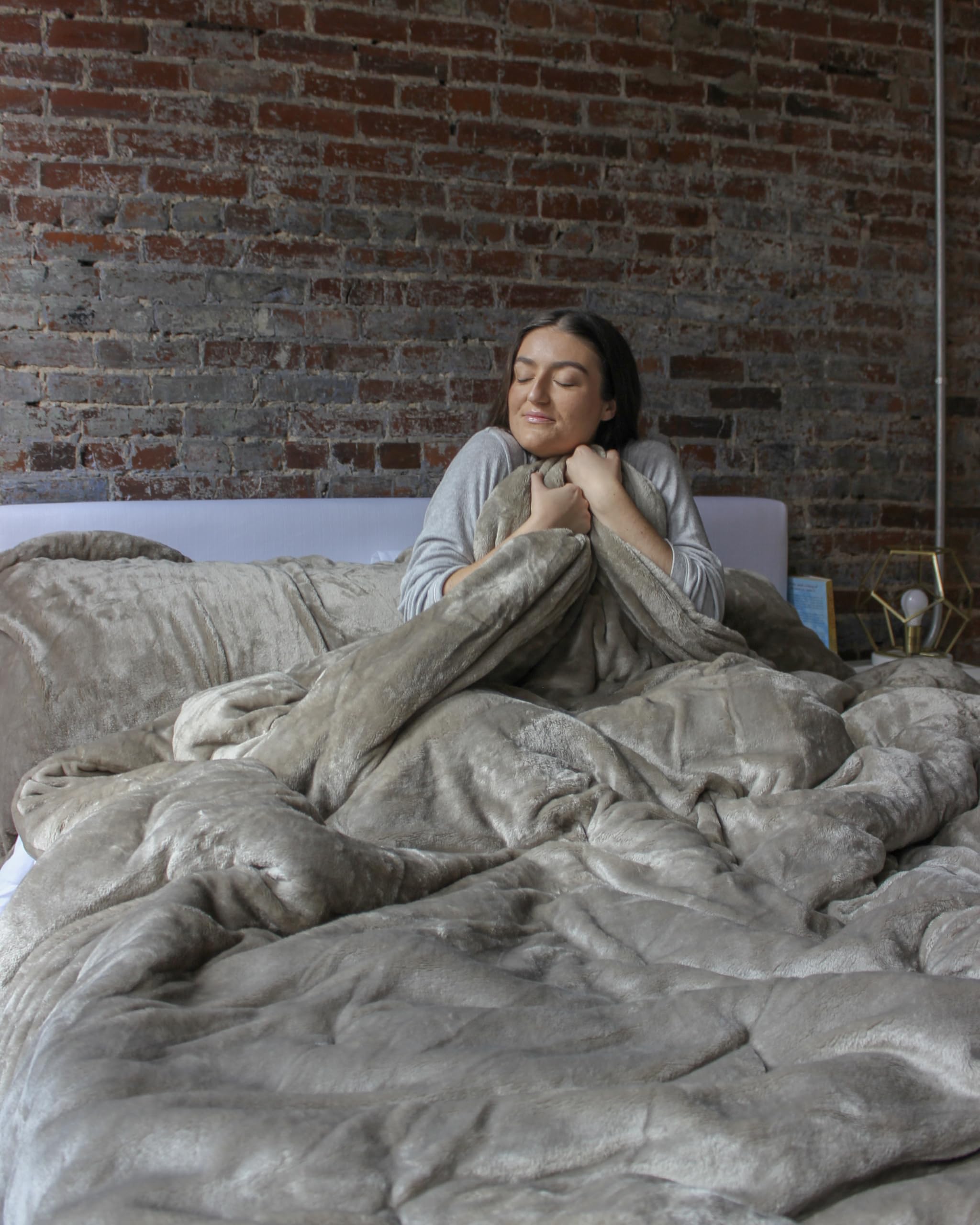 Byourbed Me Sooo Comfy - Coma Inducer® Twin XL Winter Comforter - Ultra Soft & Warm Bedding for Cold Nights - Perfect for Dorm Rooms, Guest Beds & Cozy Winter Sleep
