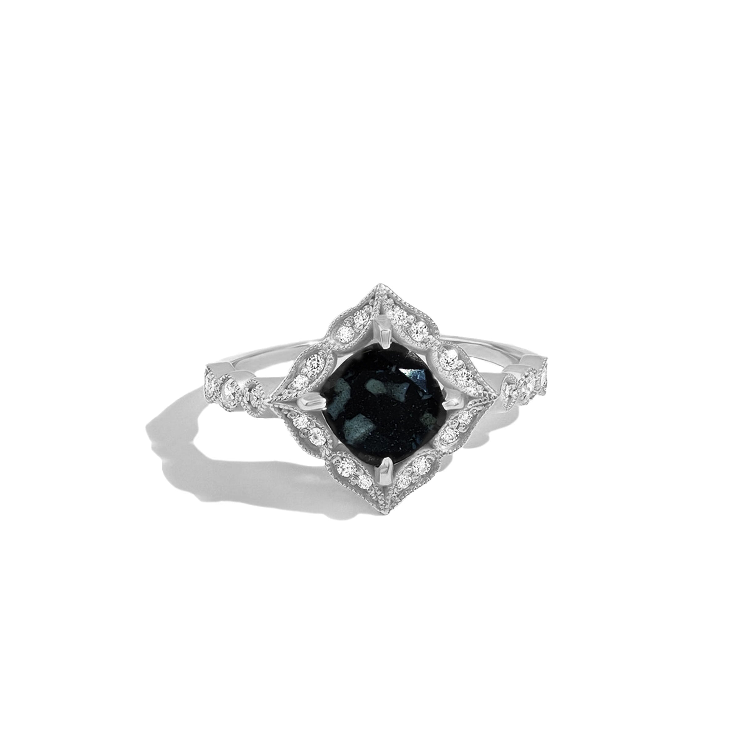 Eternal Clover: Ashes Ring - Sterling Silver Memorial Jewelry for Women | Handcrafted Cremation Keepsake for Loved Ones | Perfect for Remembrance, Sympathy Gifts & Everyday Wear