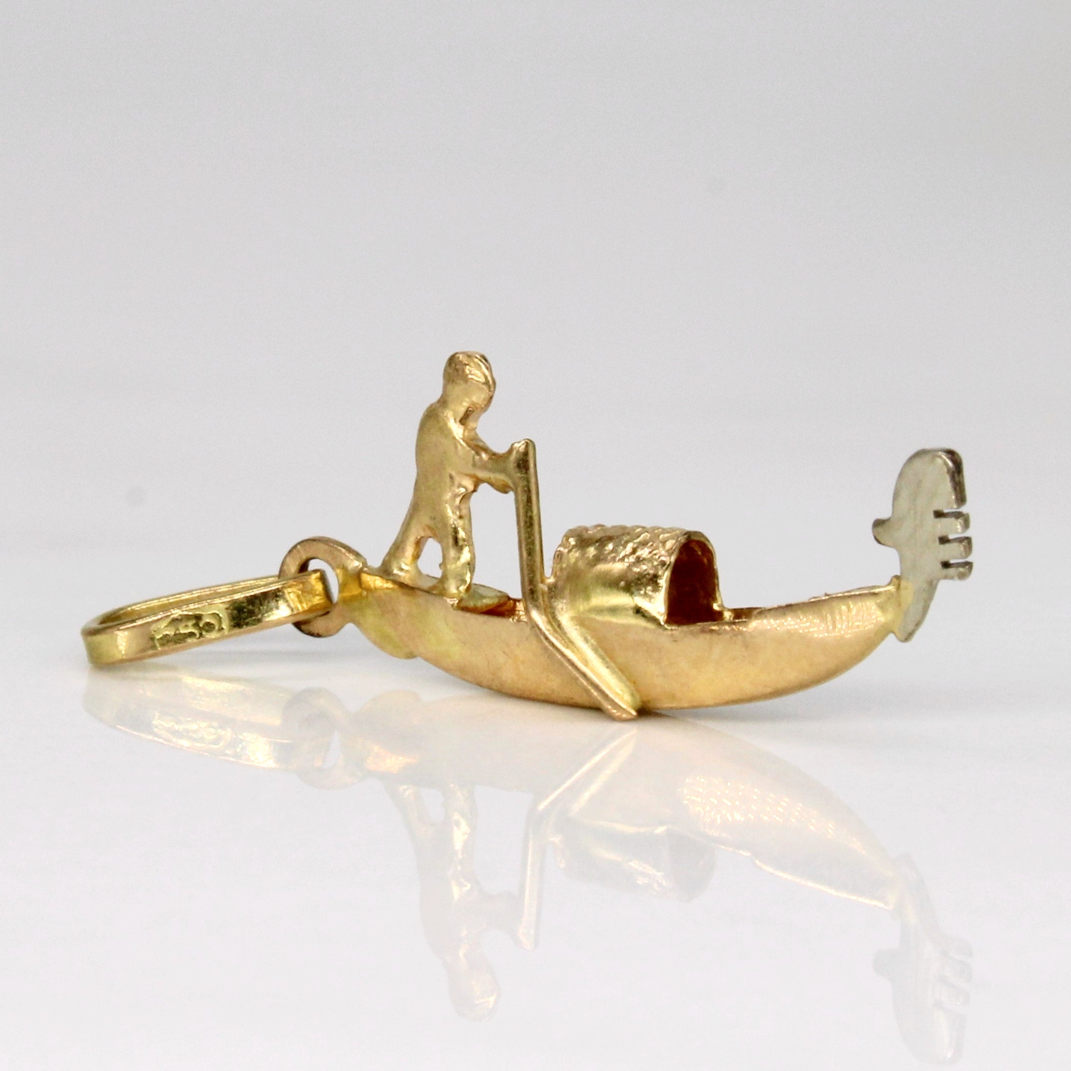 18k Yellow Gold Venetian Gondola Charm Pendant - Elegant Italian Jewelry for Necklace & Bracelet - Perfect Gift for Travel Lovers & Italy Enthusiasts